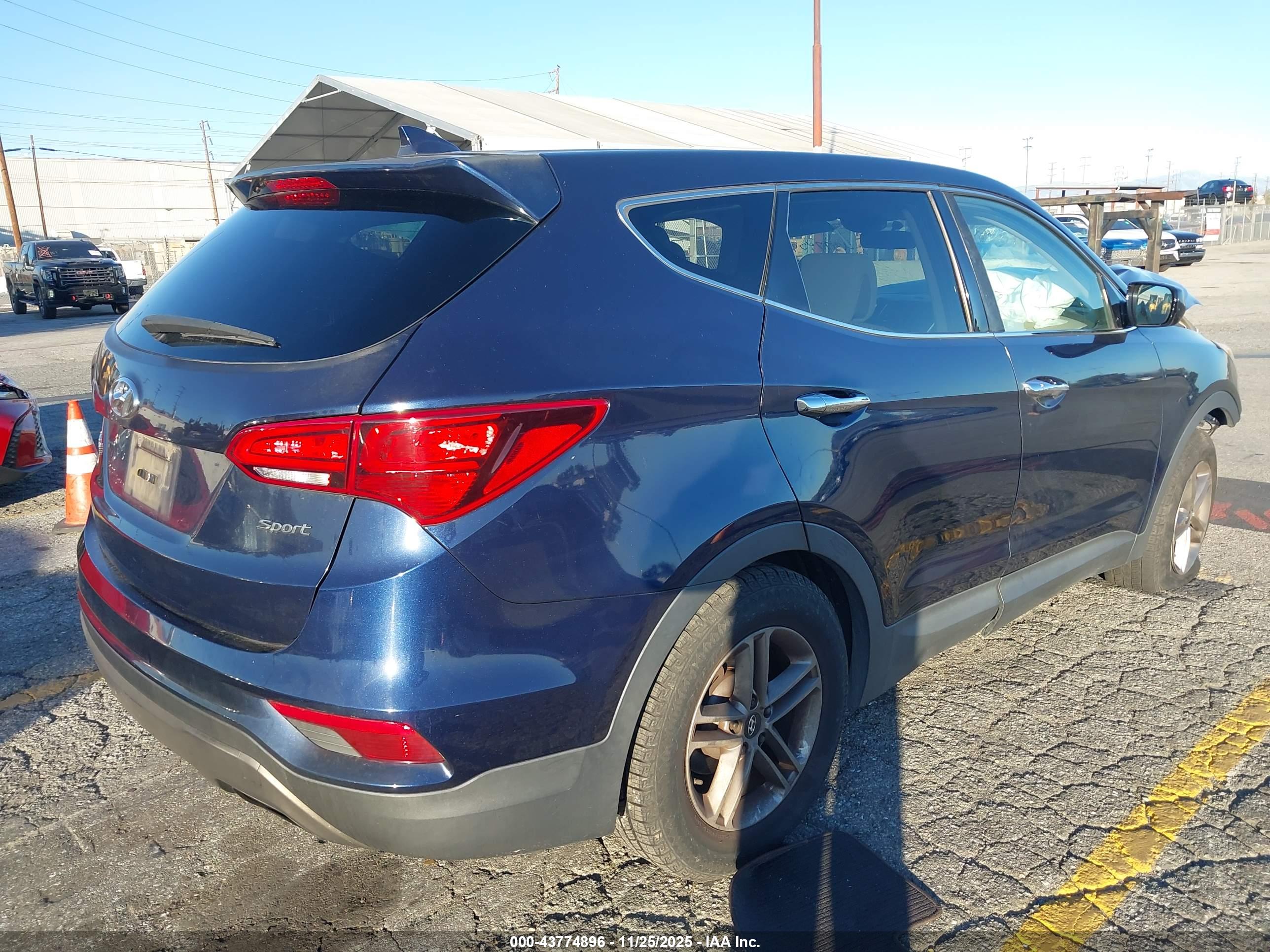 HYUNDAI SANTA image 4