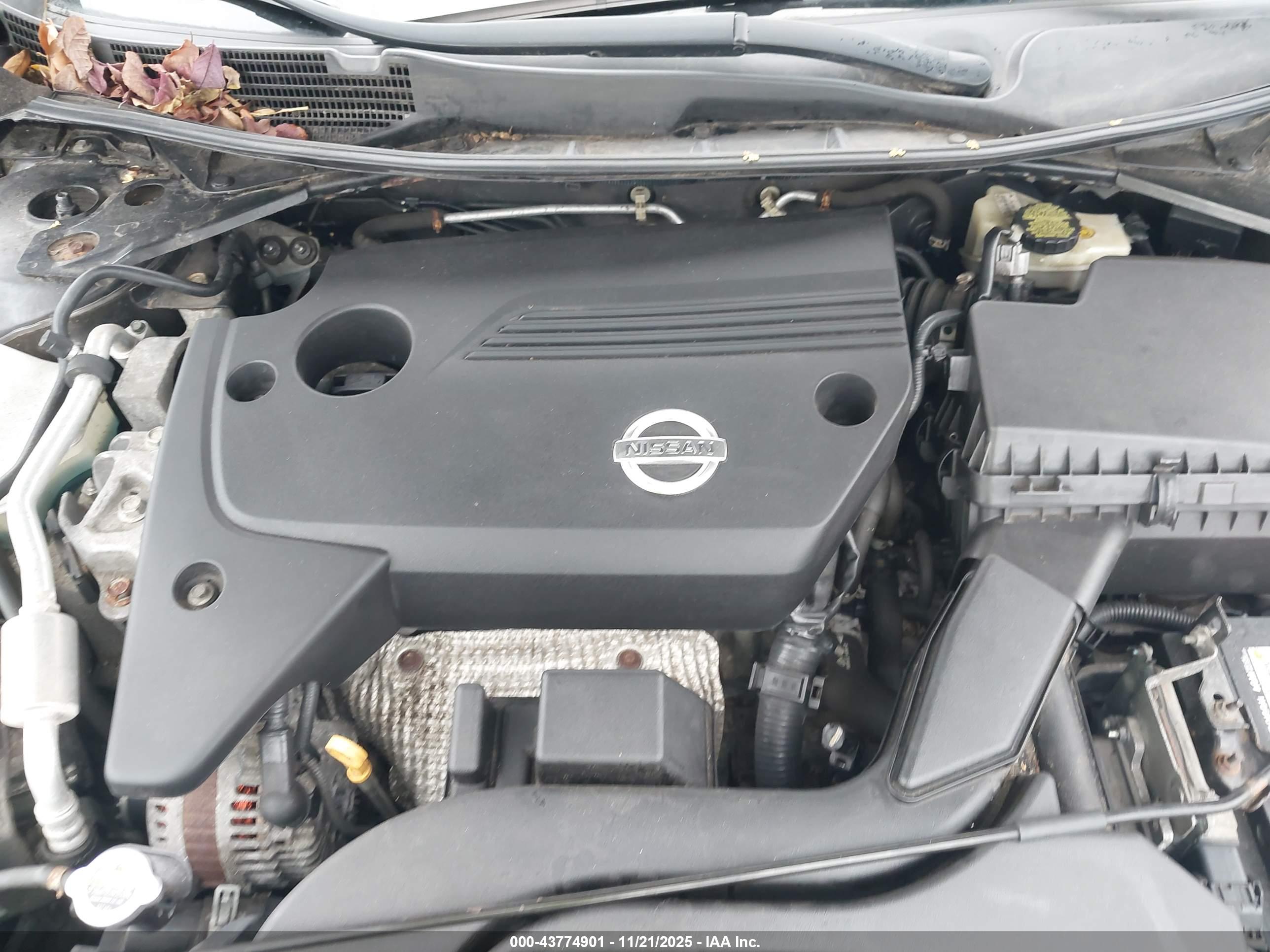 NISSAN ALTIMA image 10