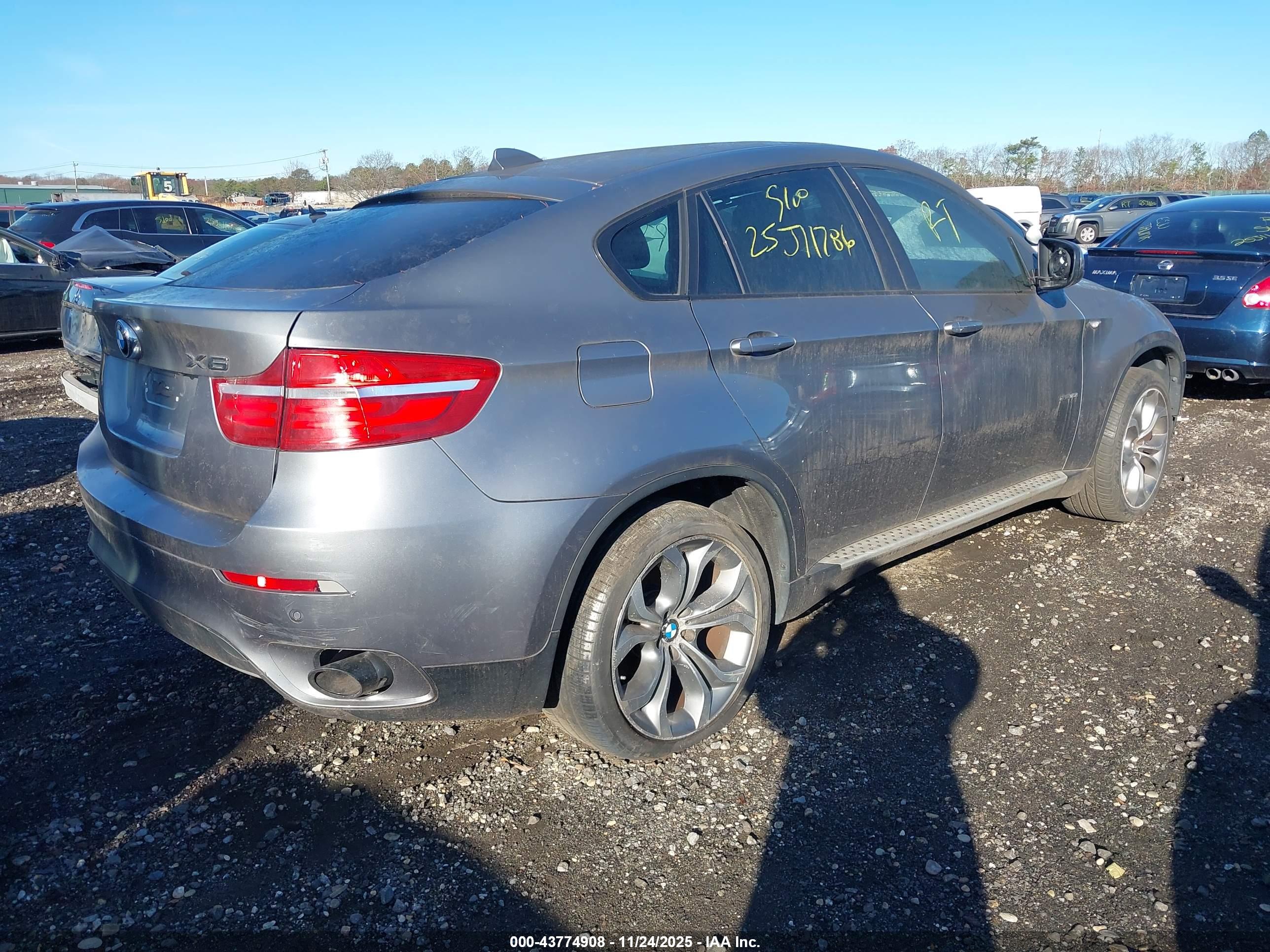 BMW X6 image 4