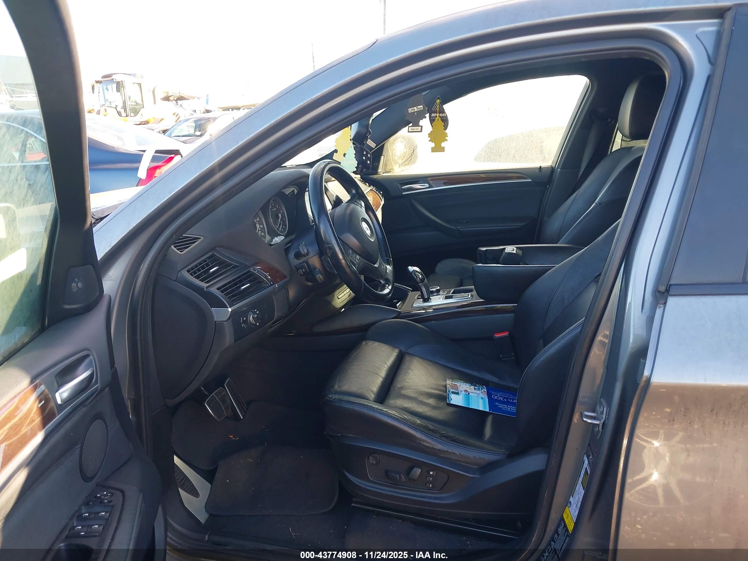BMW X6 image 5