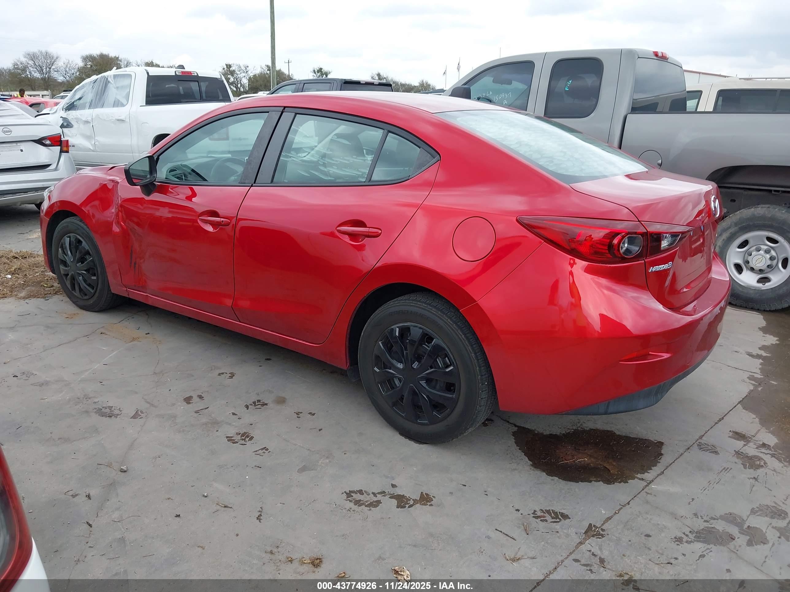 MAZDA MAZDA3 image 3