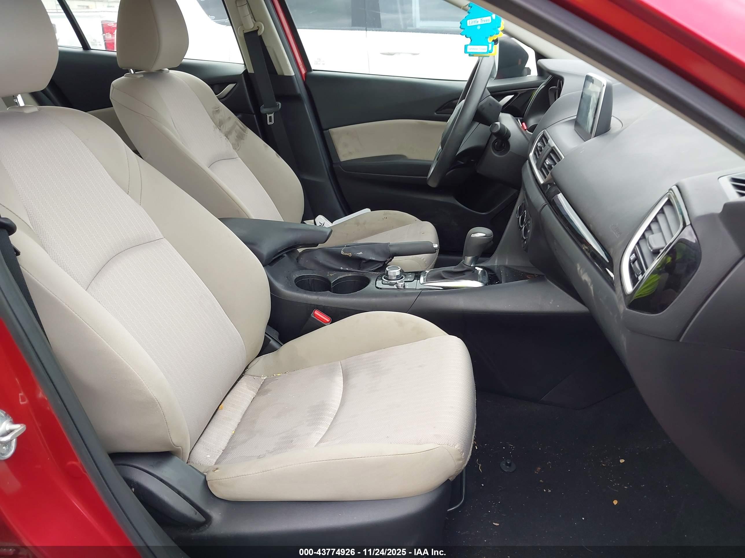 MAZDA MAZDA3 image 5