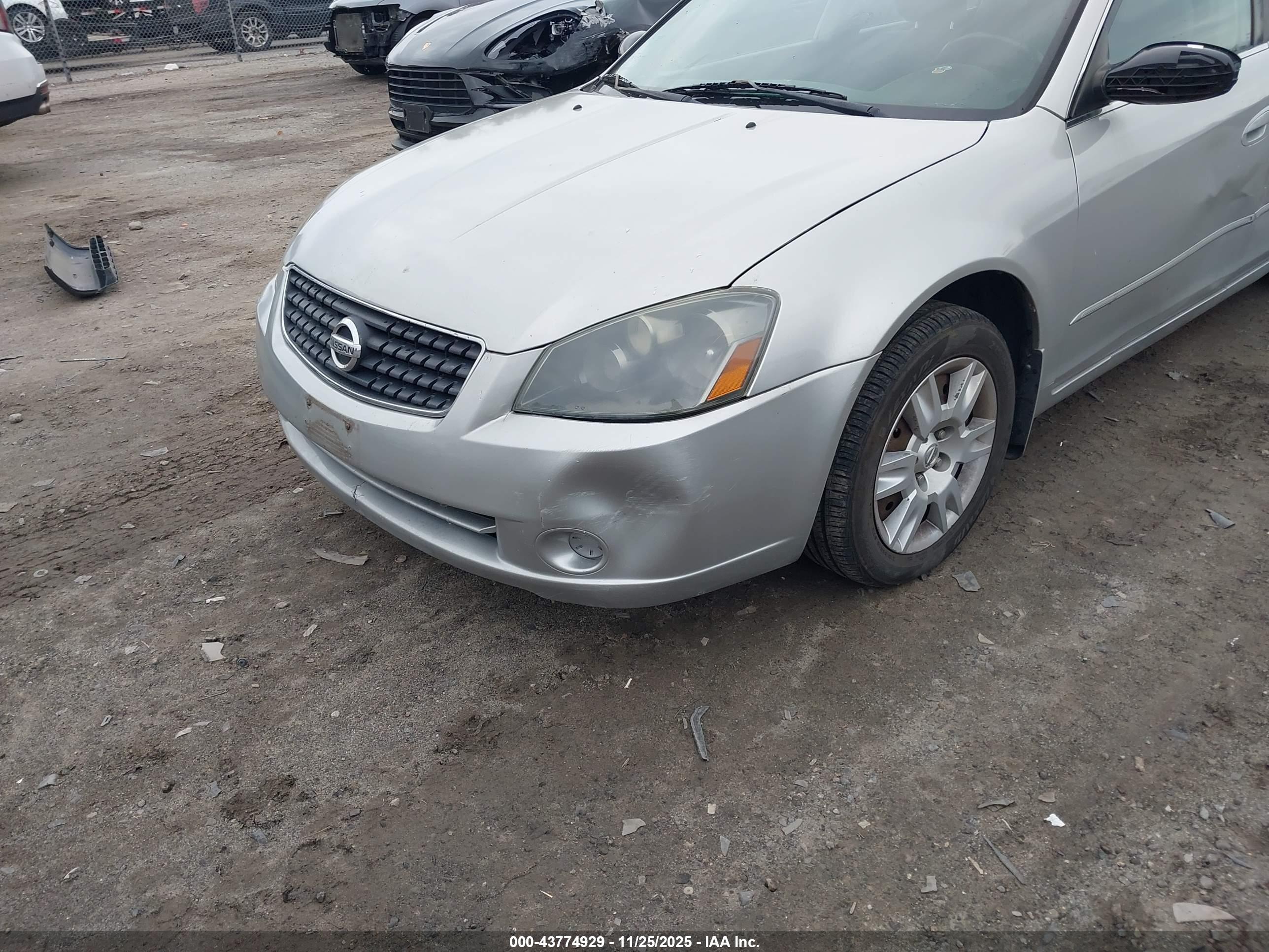 NISSAN ALTIMA image 6