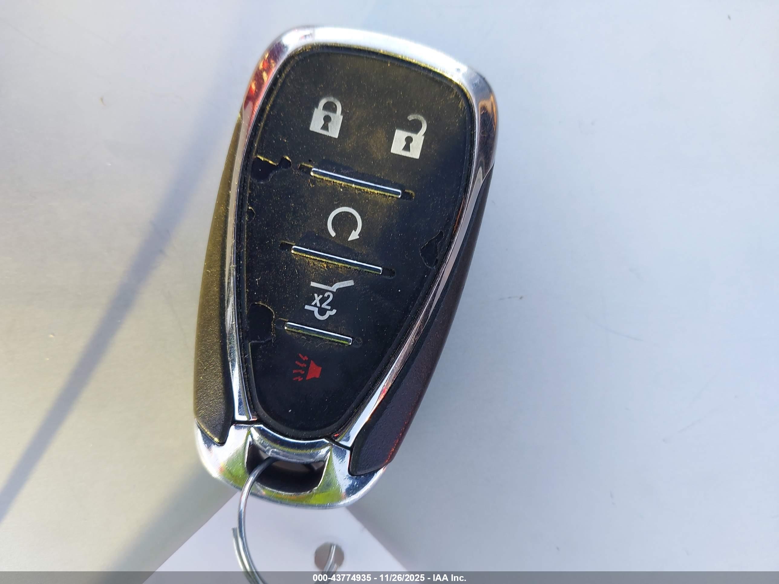 CHEVROLET EQUINOX image 11