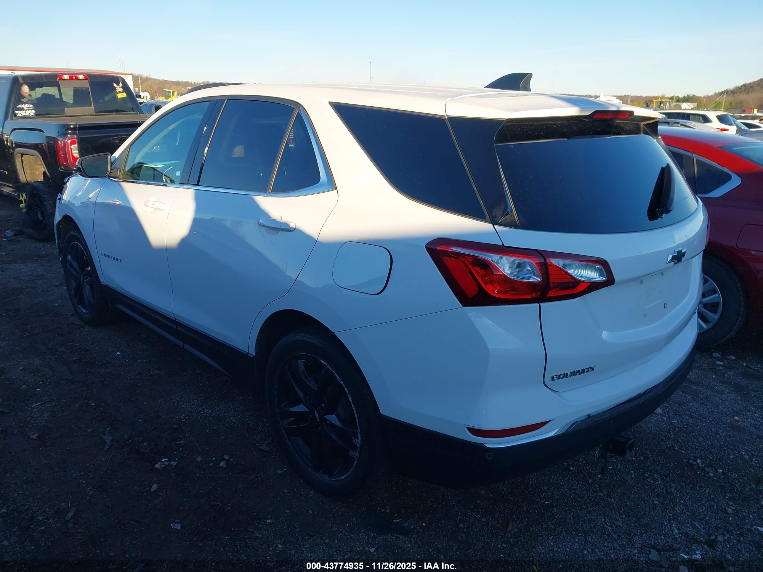 CHEVROLET EQUINOX image 3