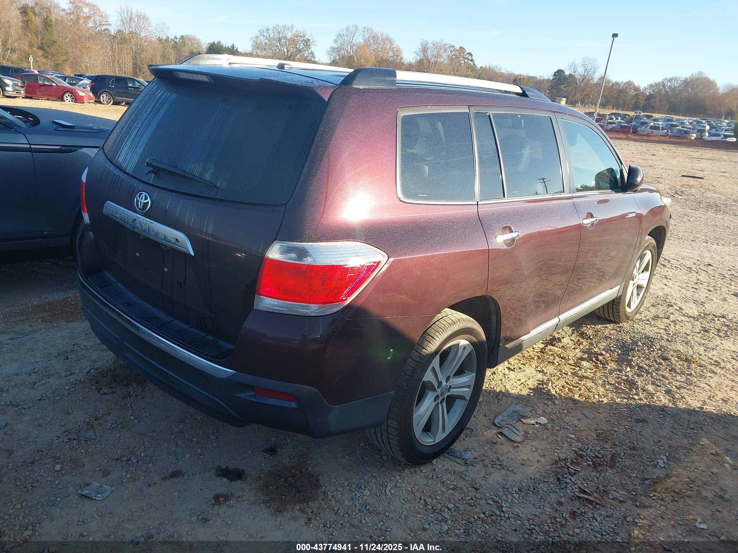 TOYOTA HIGHLANDER image 4