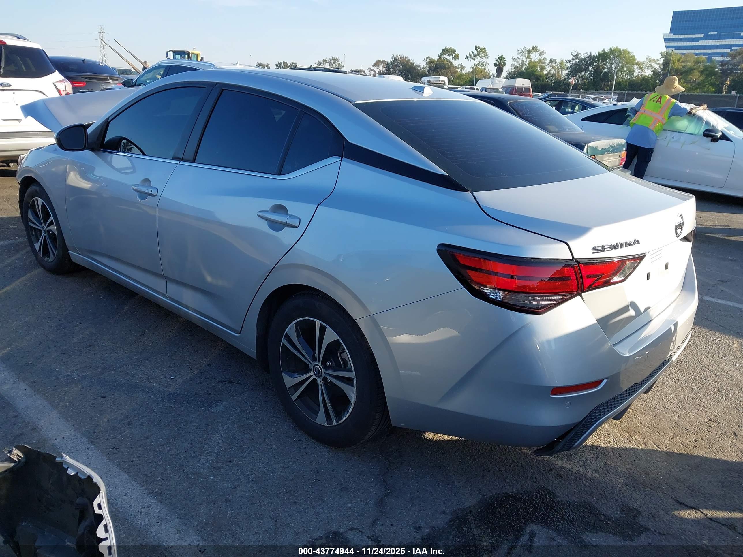 NISSAN SENTRA image 3