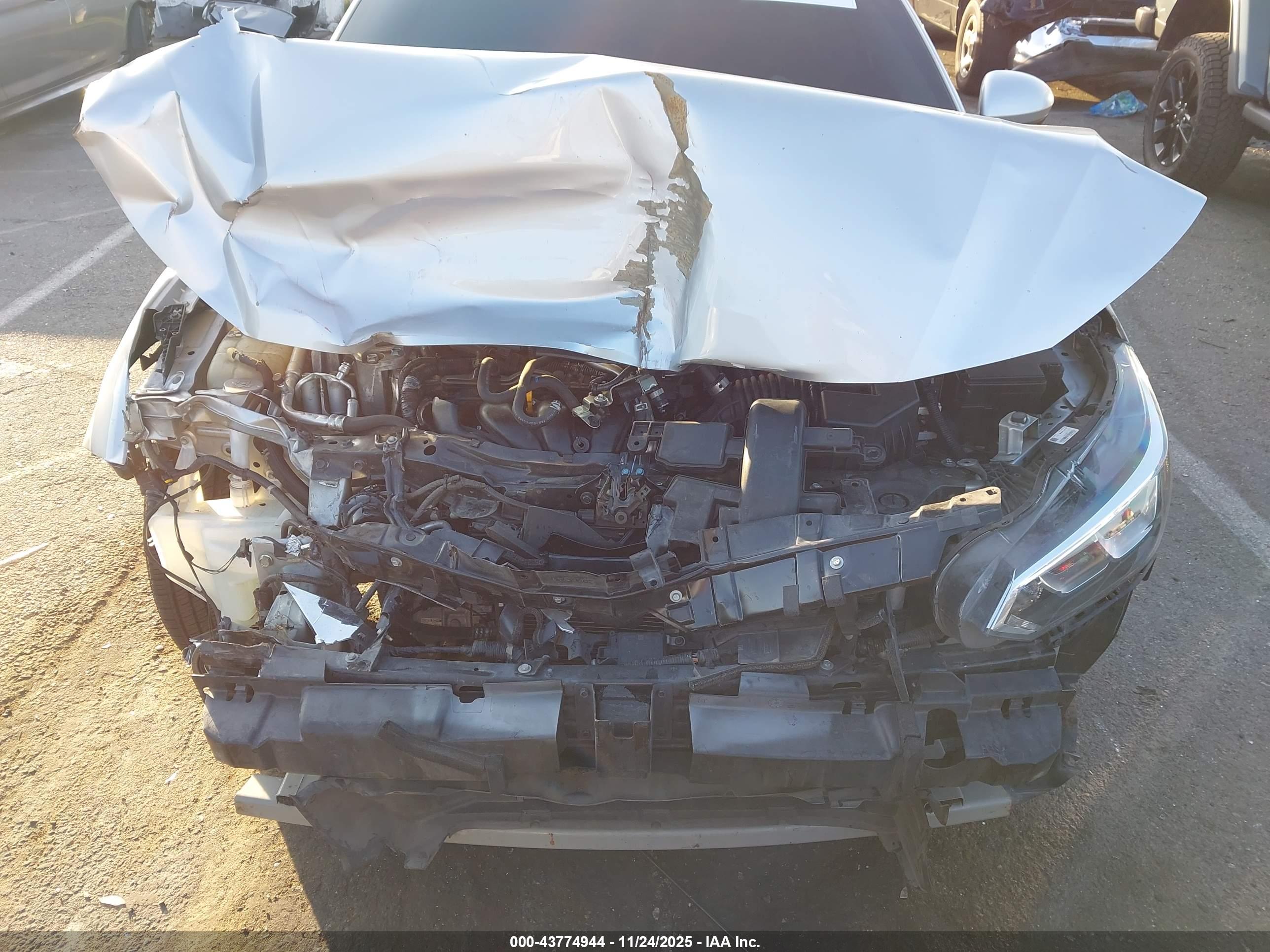 NISSAN SENTRA image 6