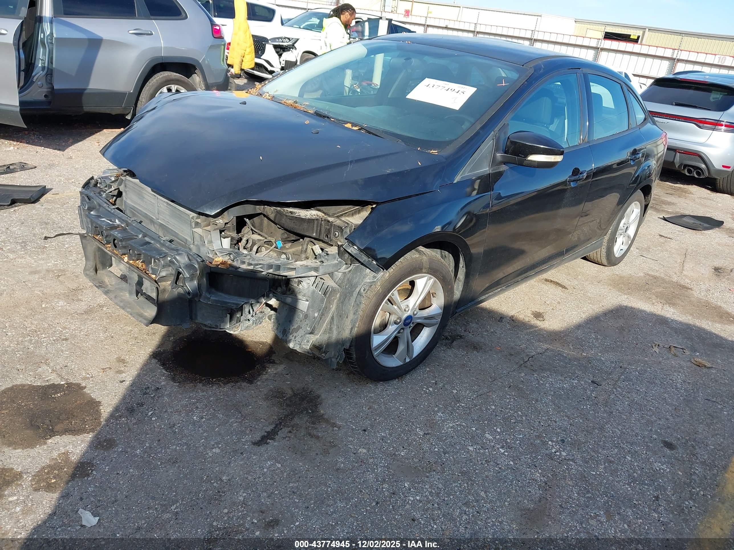 FORD FOCUS image 2