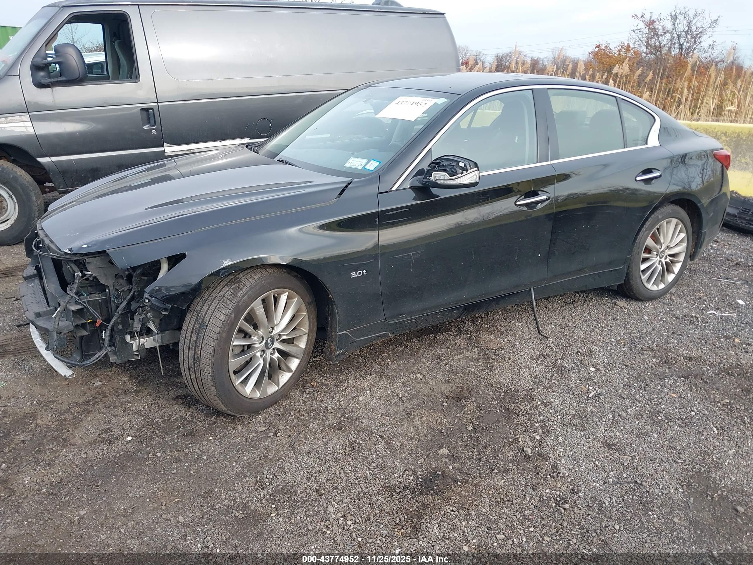 INFINITI Q50 image 2