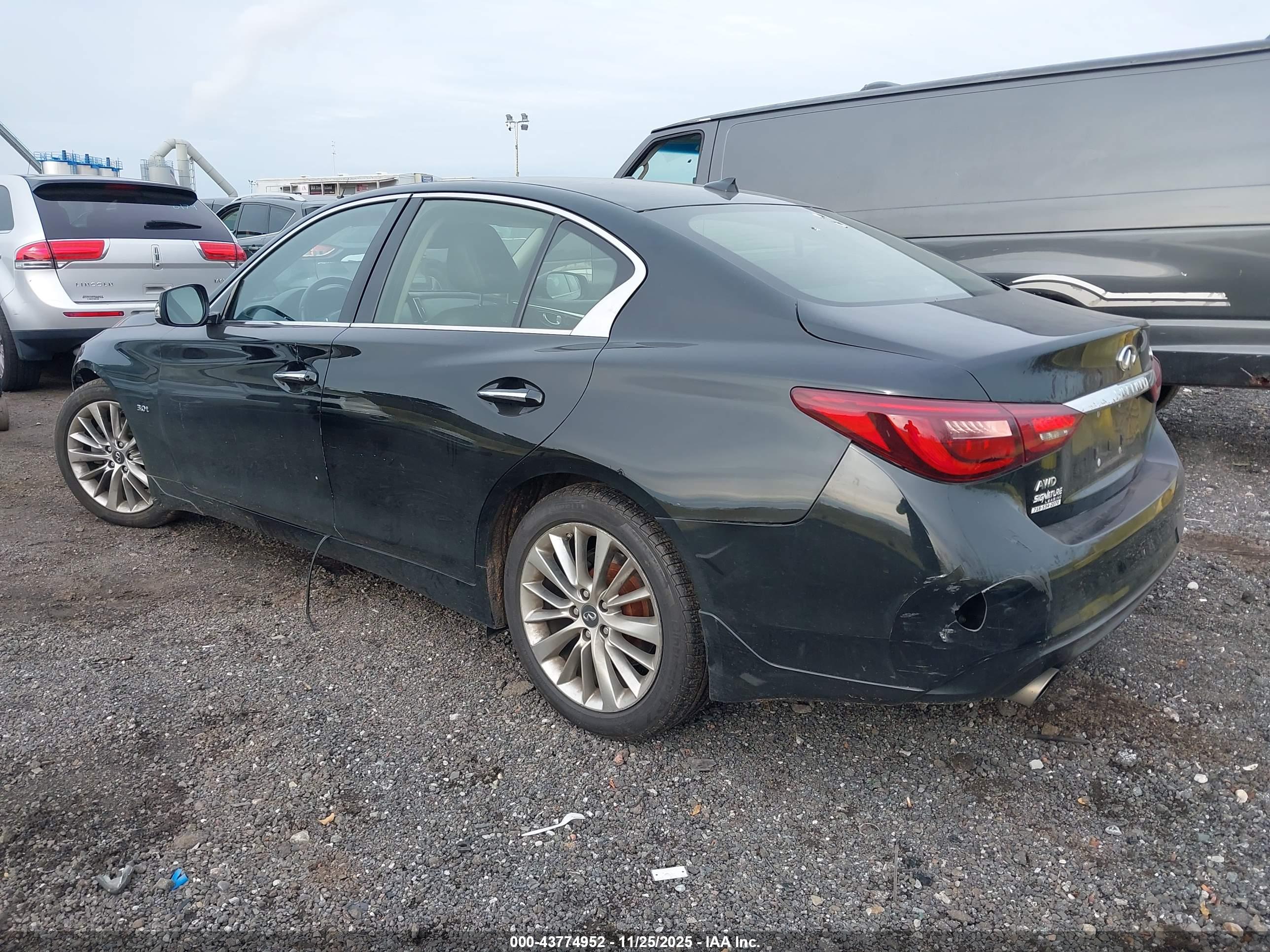 INFINITI Q50 image 3