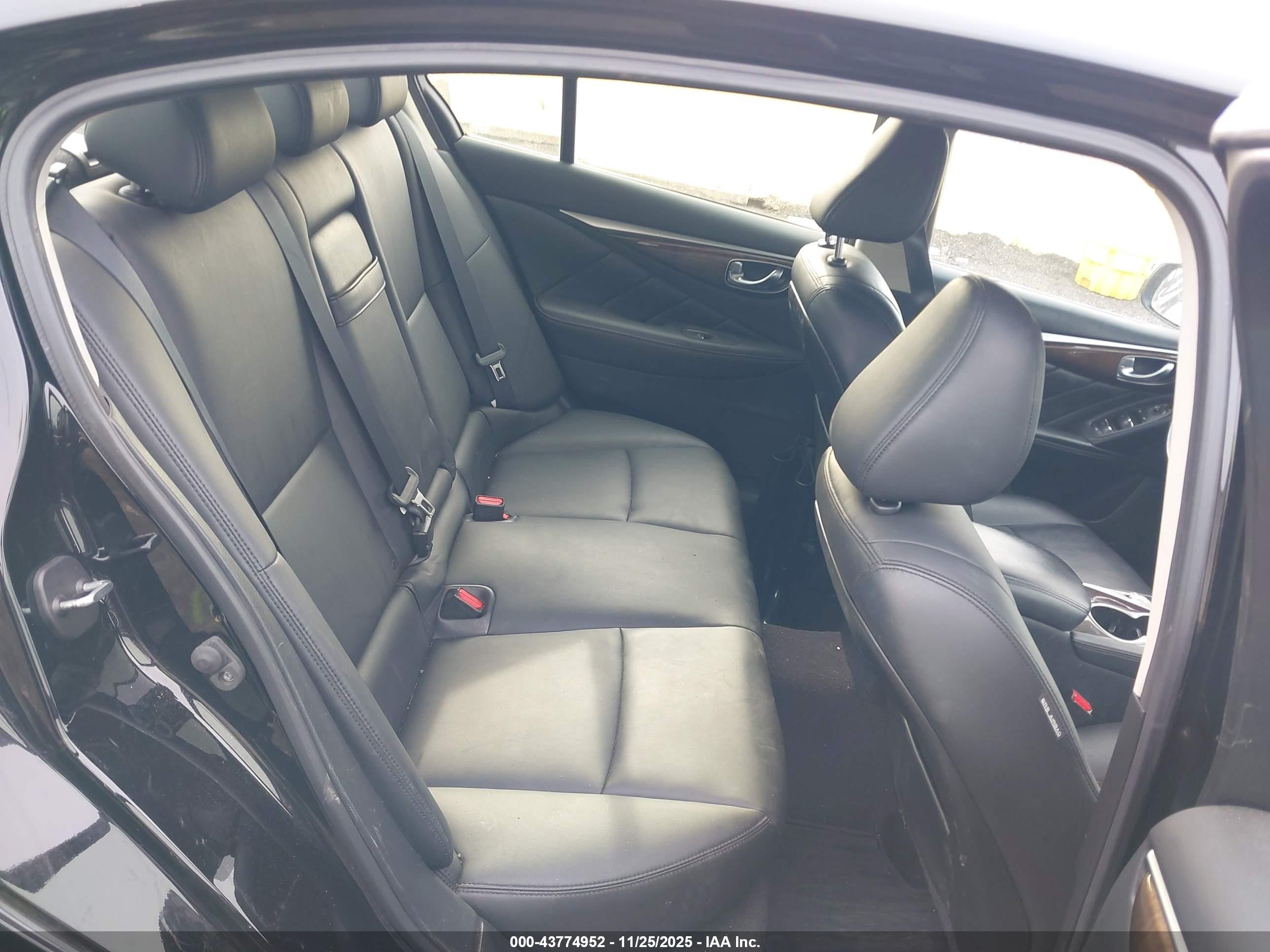 INFINITI Q50 image 8