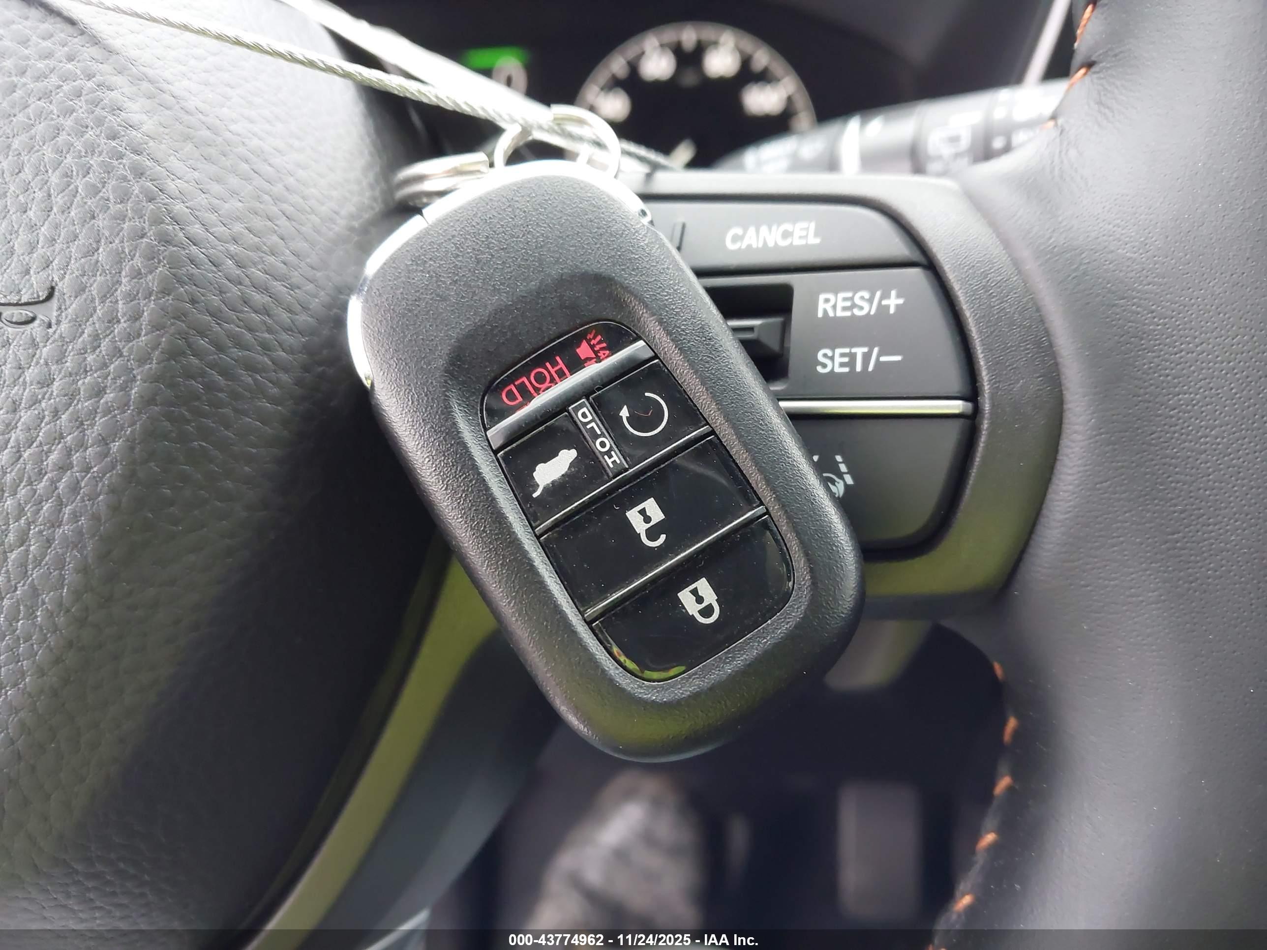 HONDA CR-V image 11
