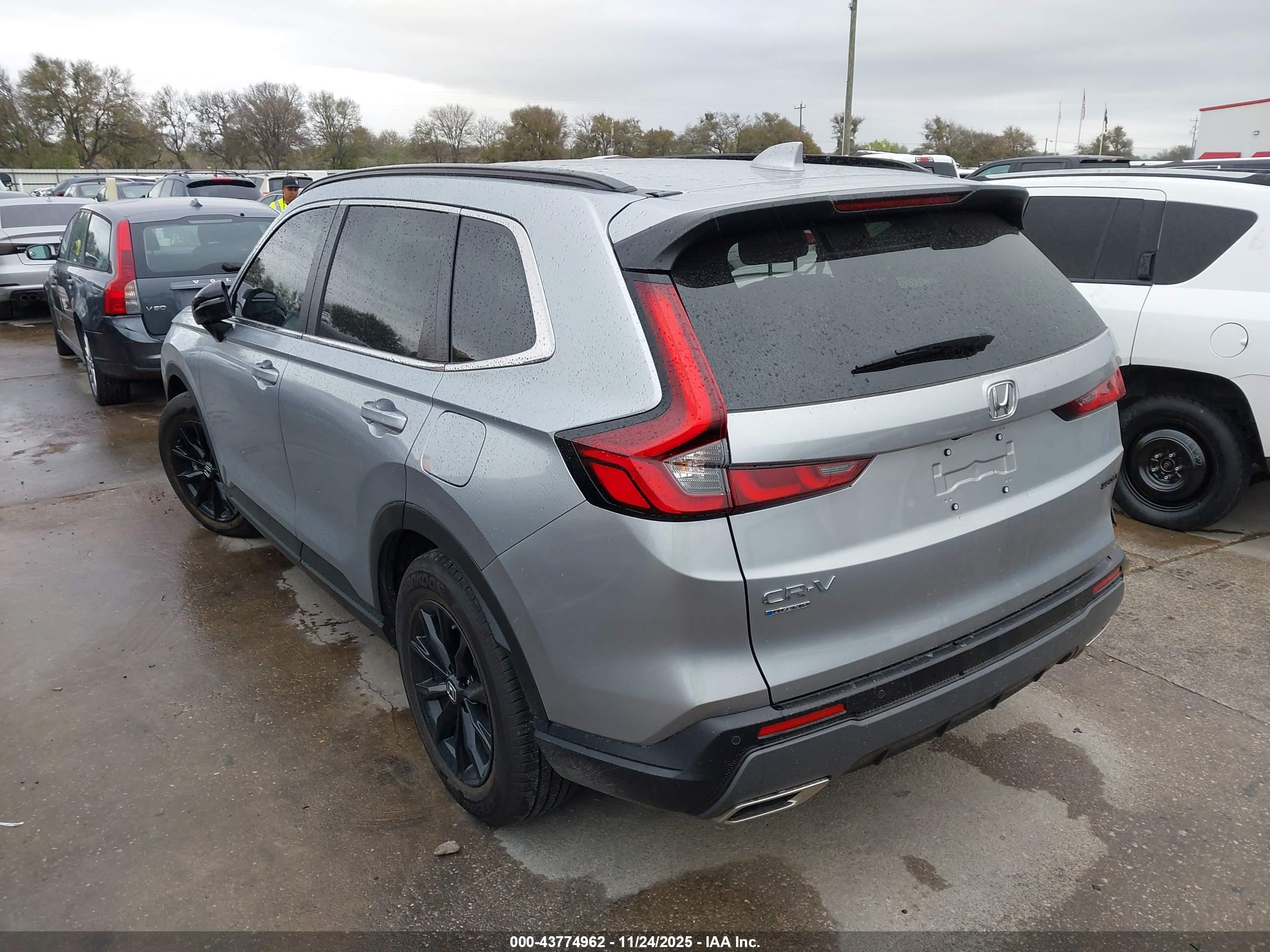 HONDA CR-V image 3