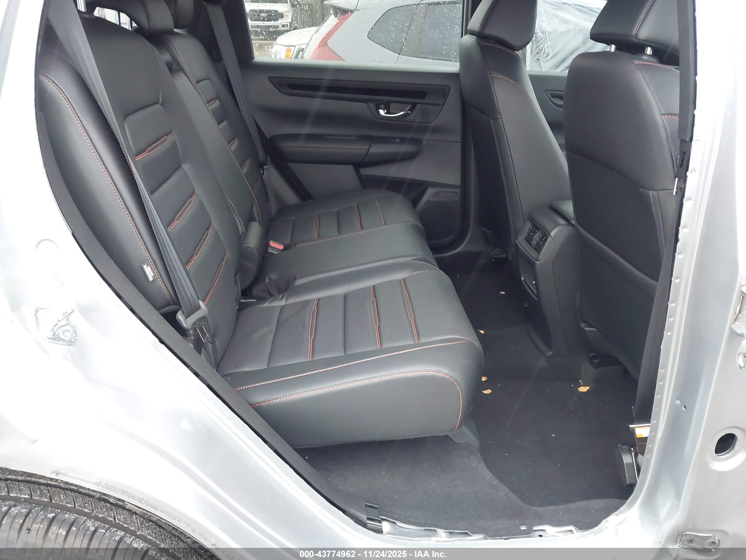HONDA CR-V image 8