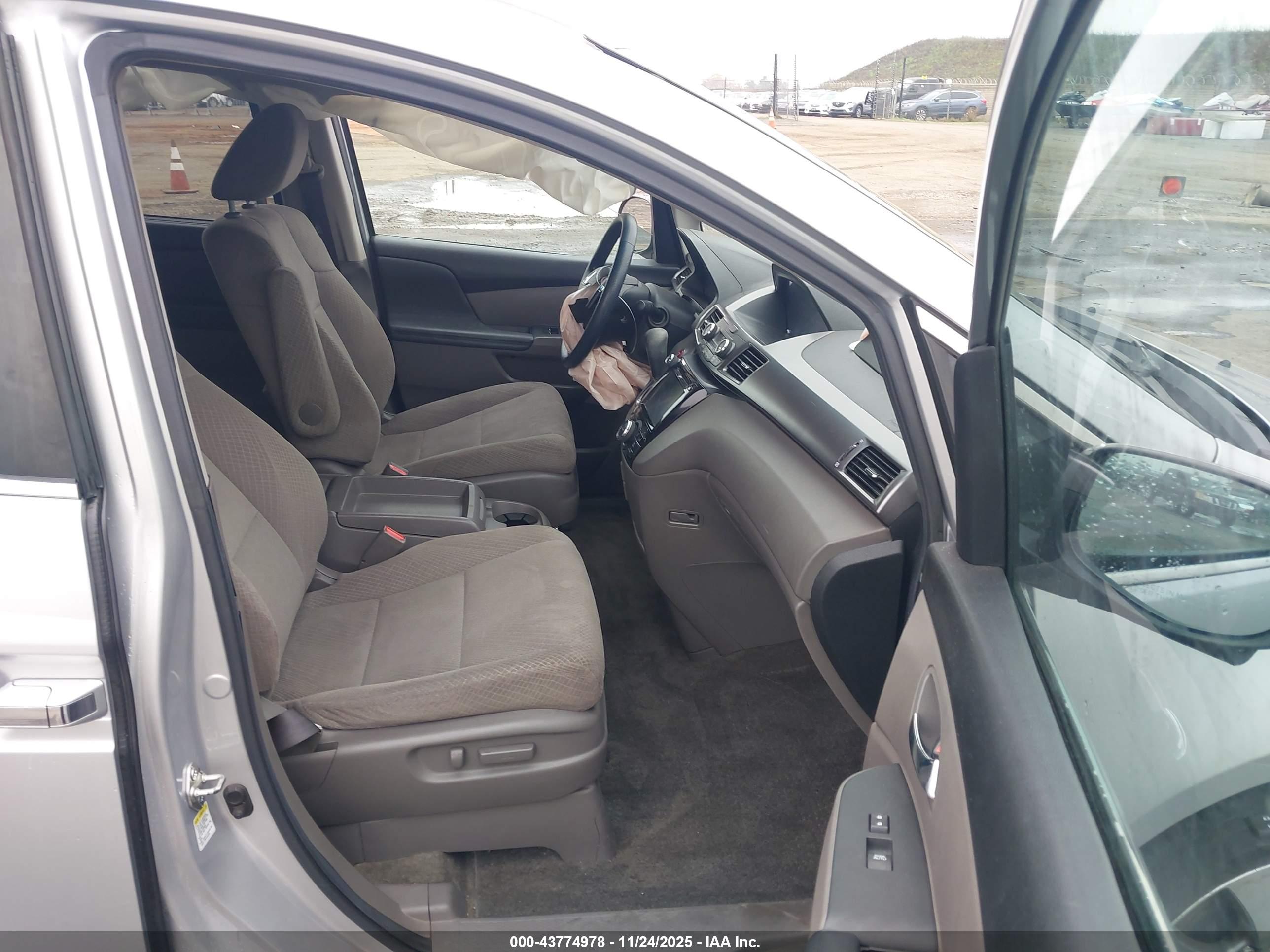 HONDA ODYSSEY image 5