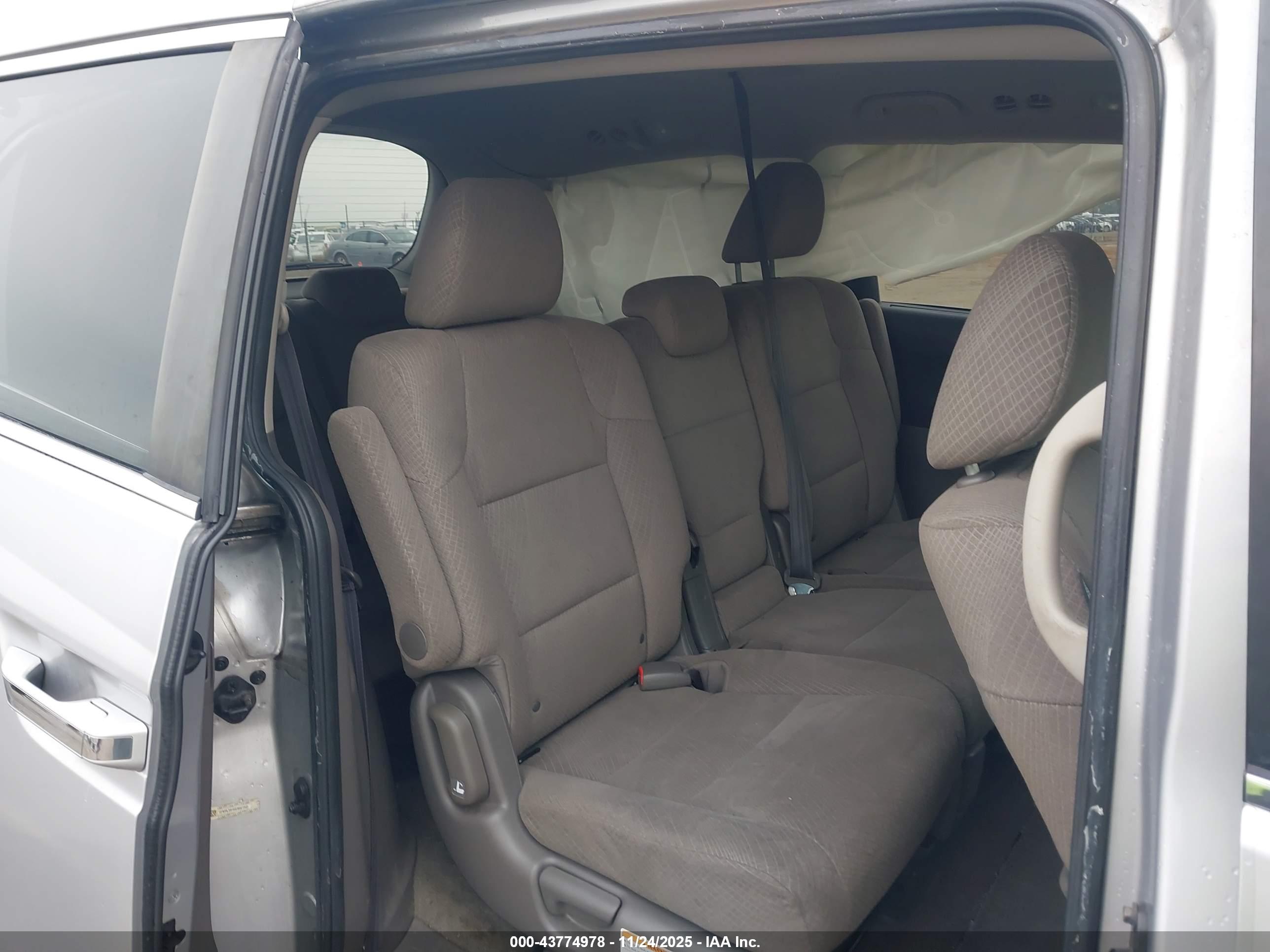 HONDA ODYSSEY image 8
