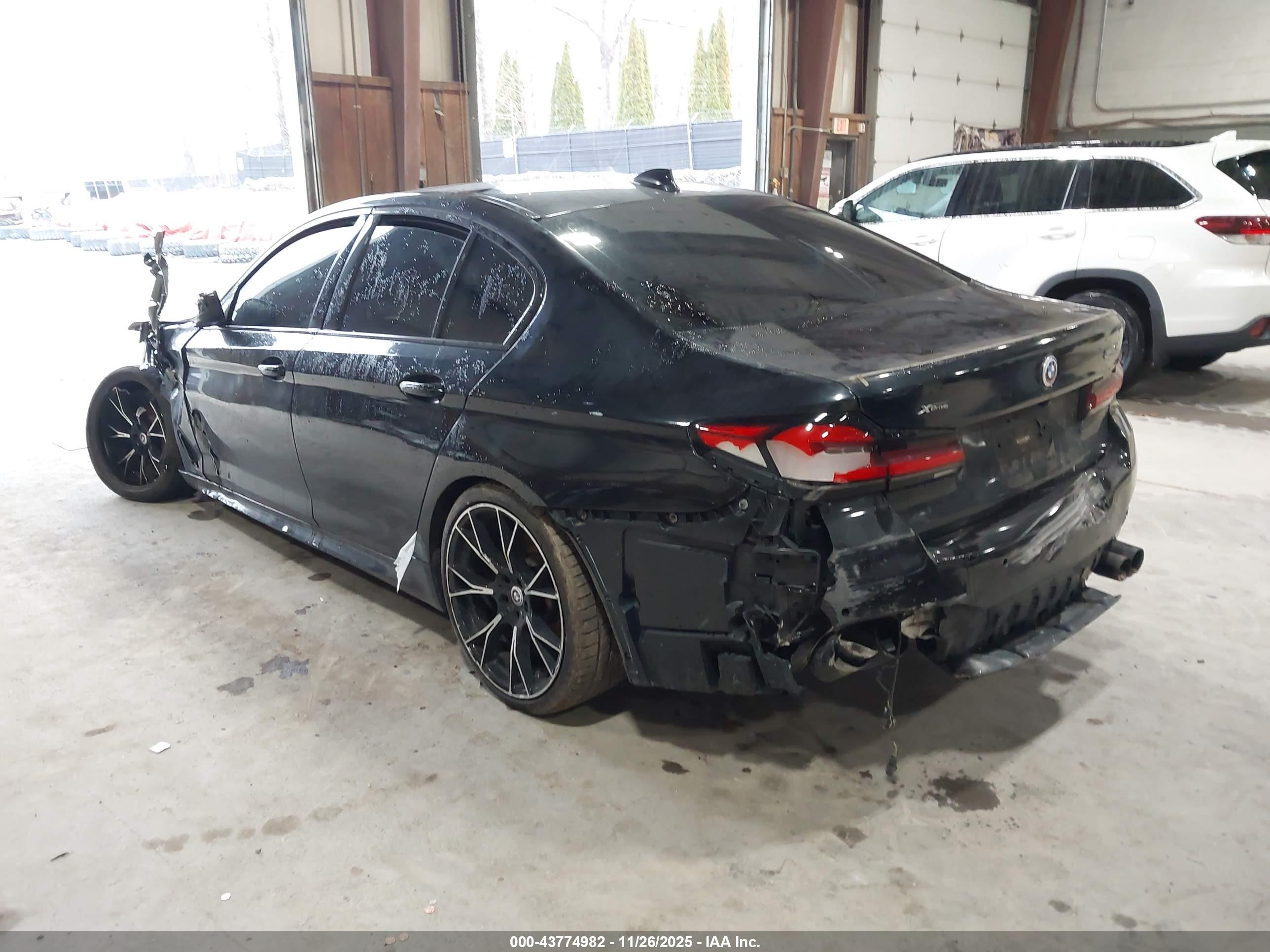 BMW 540I image 3