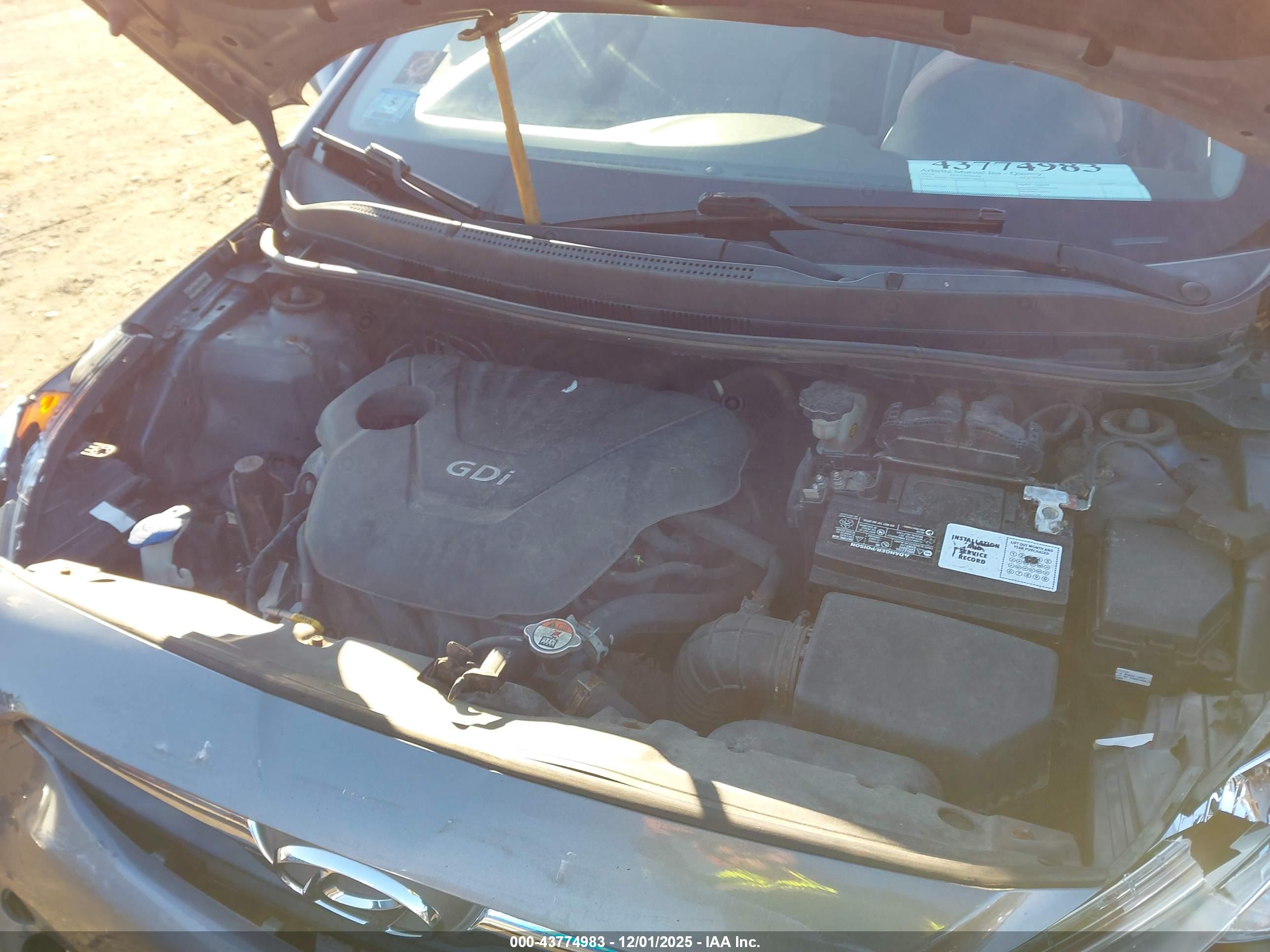 HYUNDAI ACCENT image 10