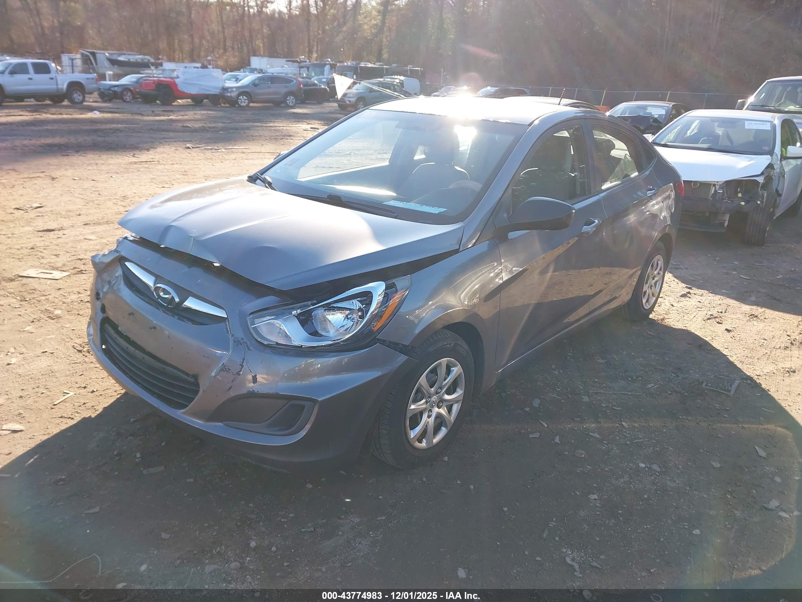 HYUNDAI ACCENT image 2