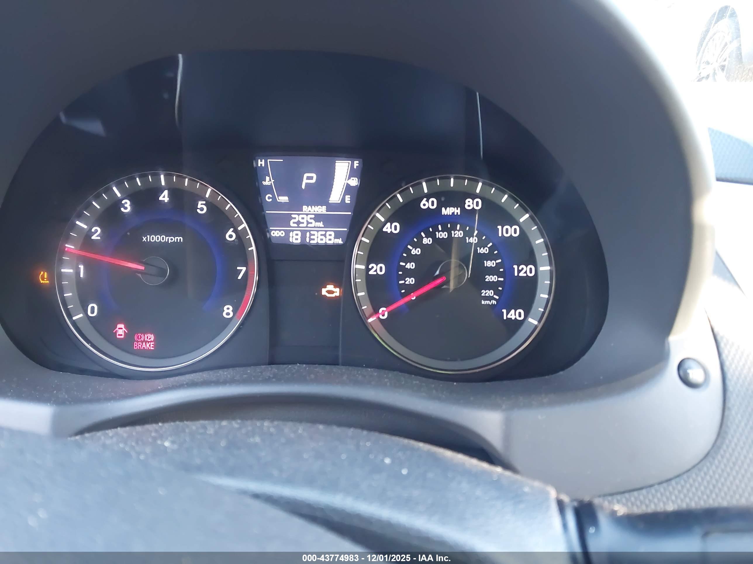 HYUNDAI ACCENT image 7