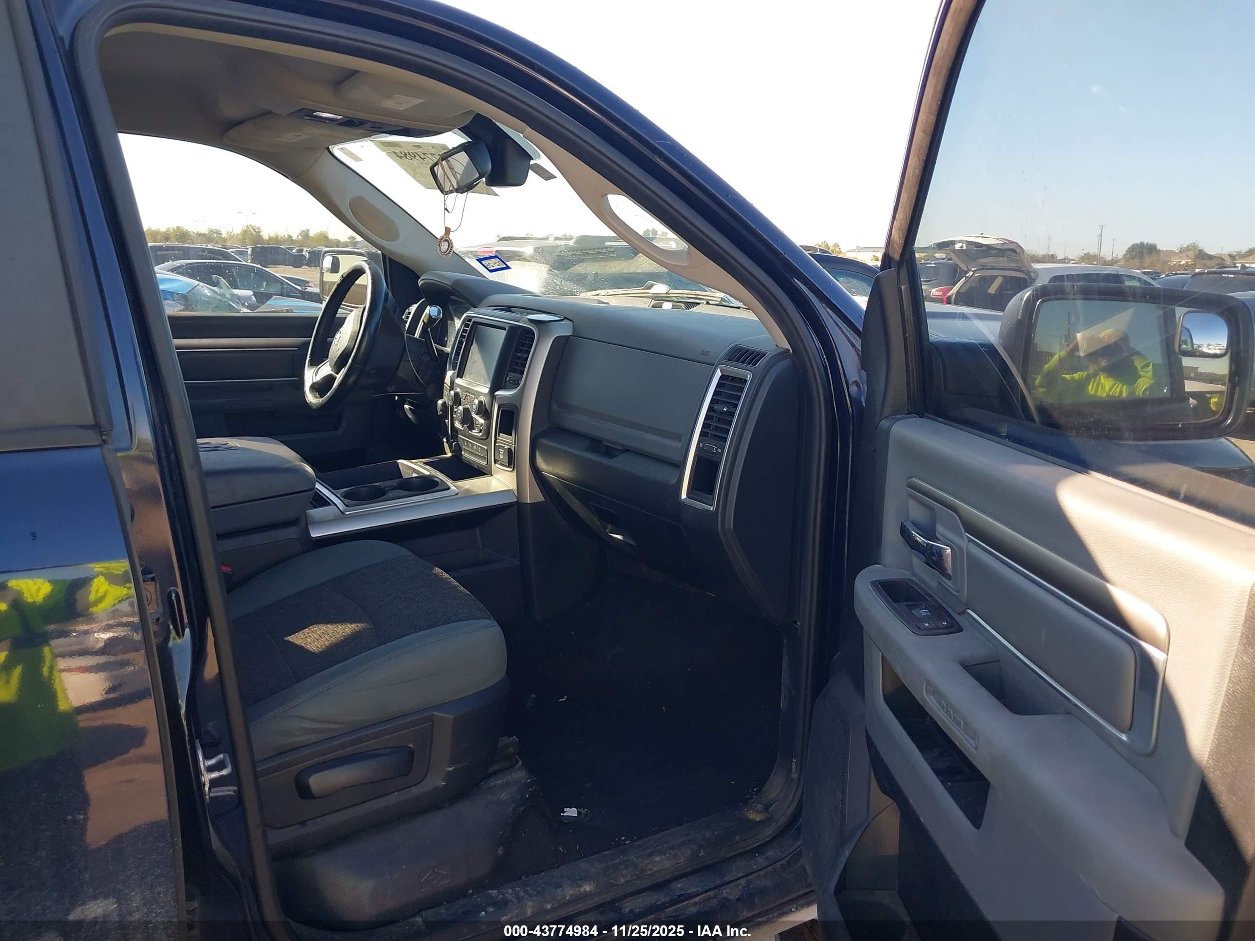 RAM 2500 image 5