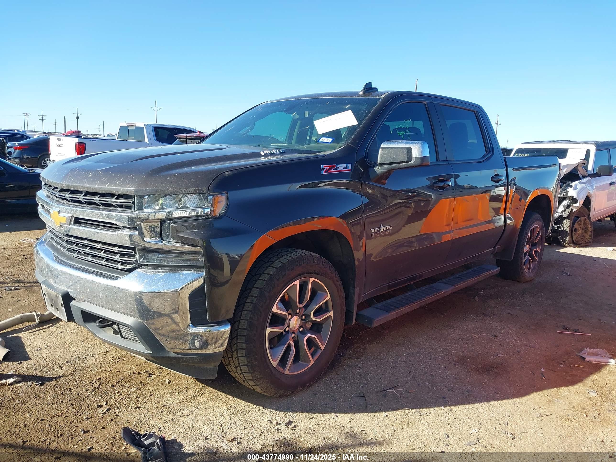 CHEVROLET SILVERADO image 2