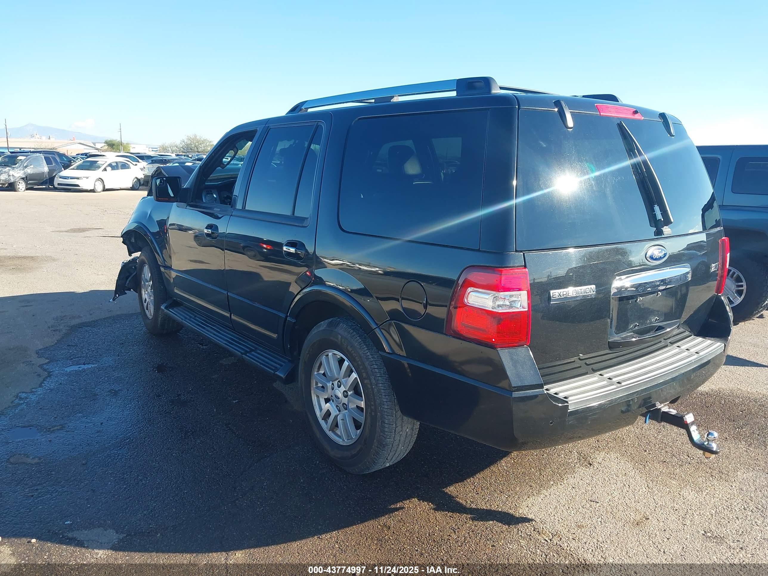 FORD EXPEDITION image 3