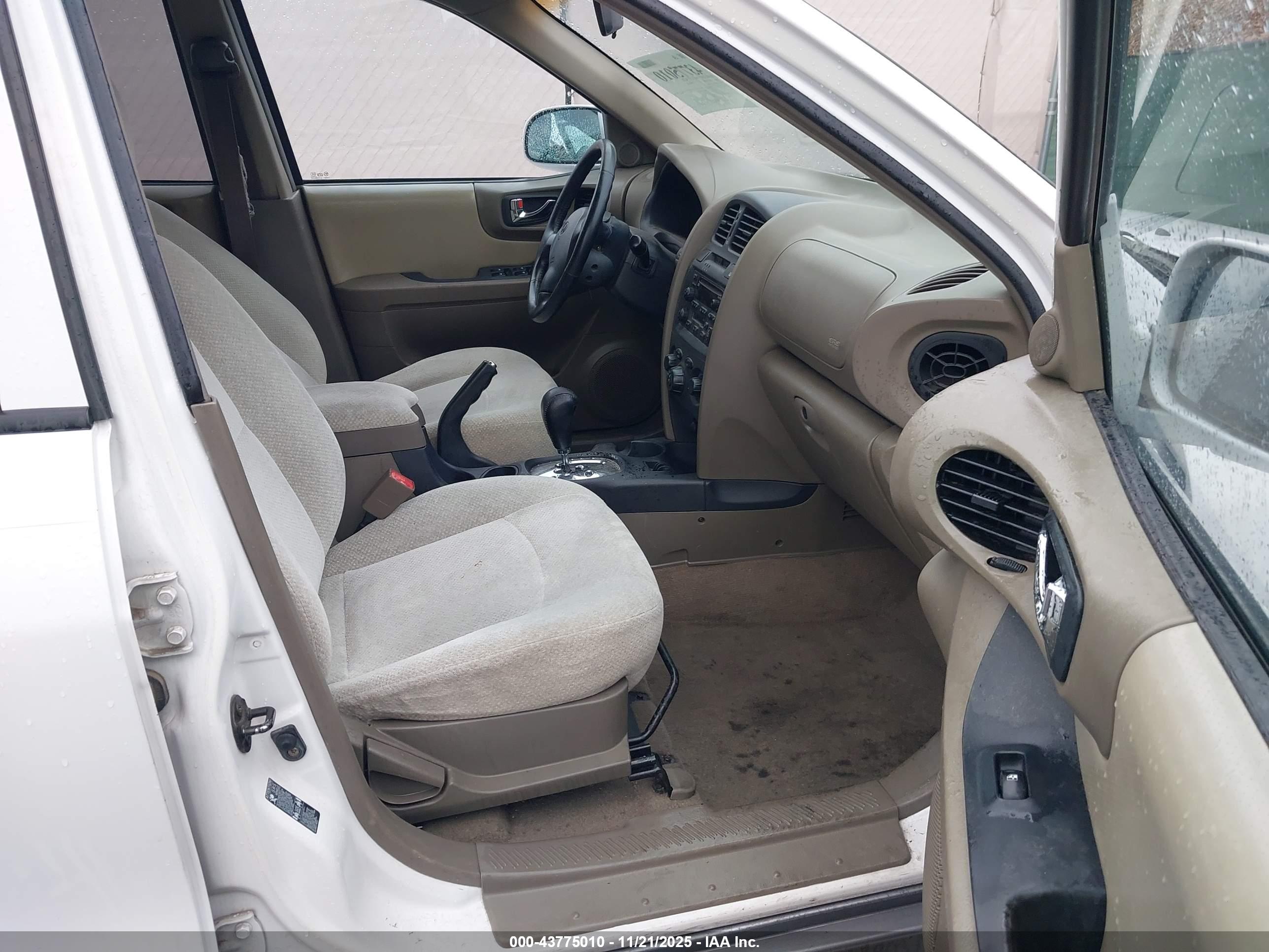 HYUNDAI SANTA image 5