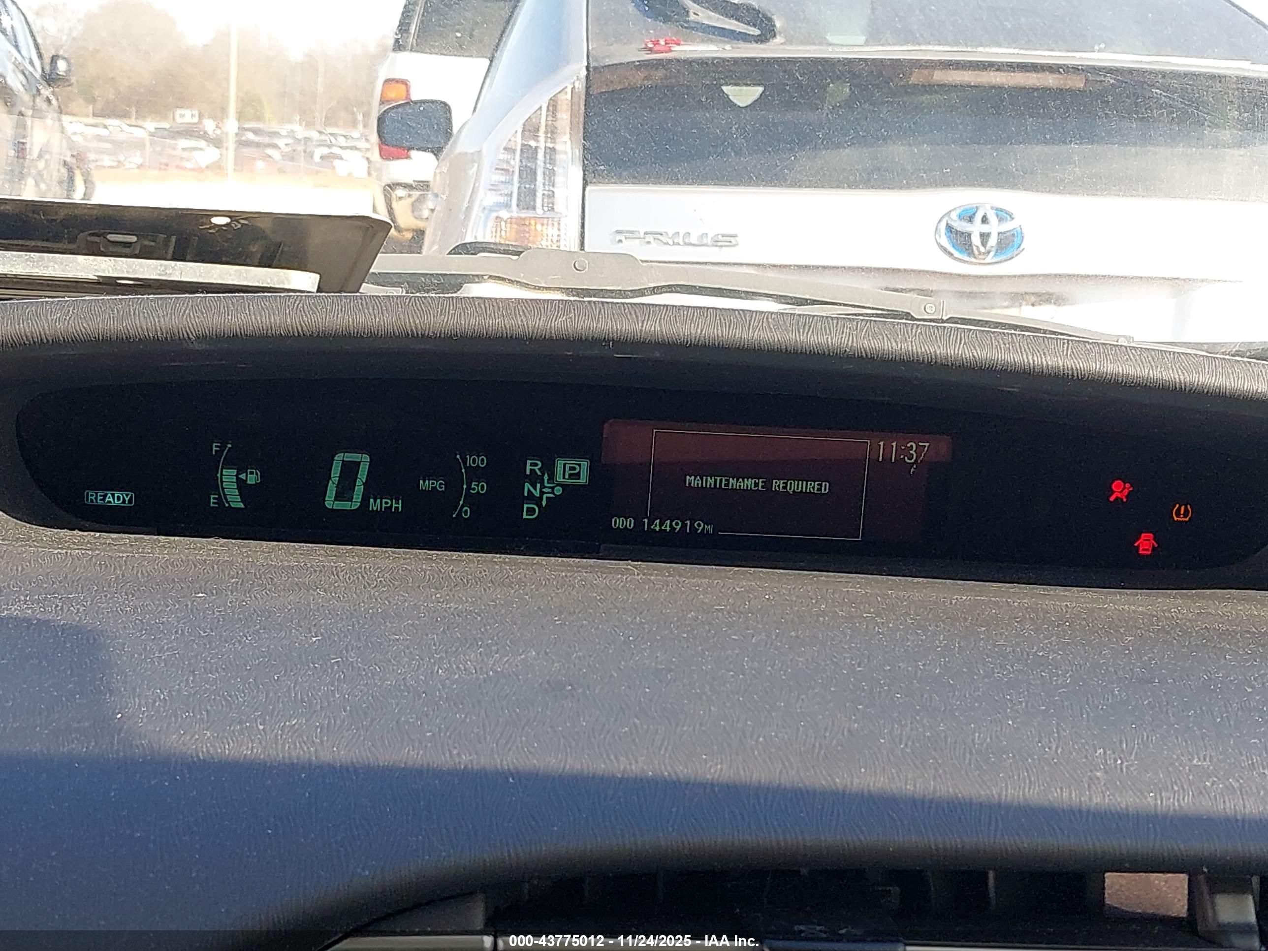 TOYOTA PRIUS image 7
