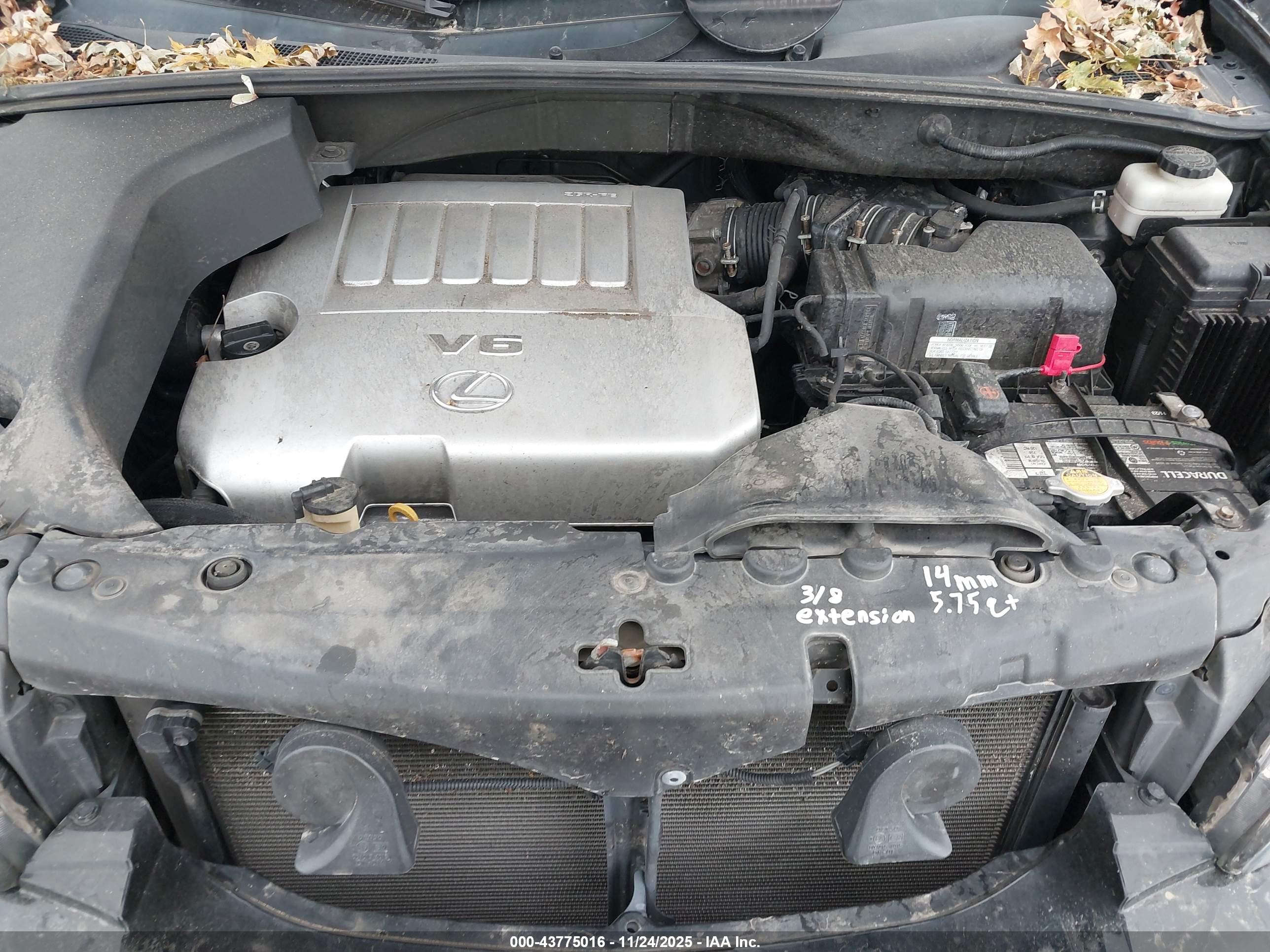 LEXUS RX image 10