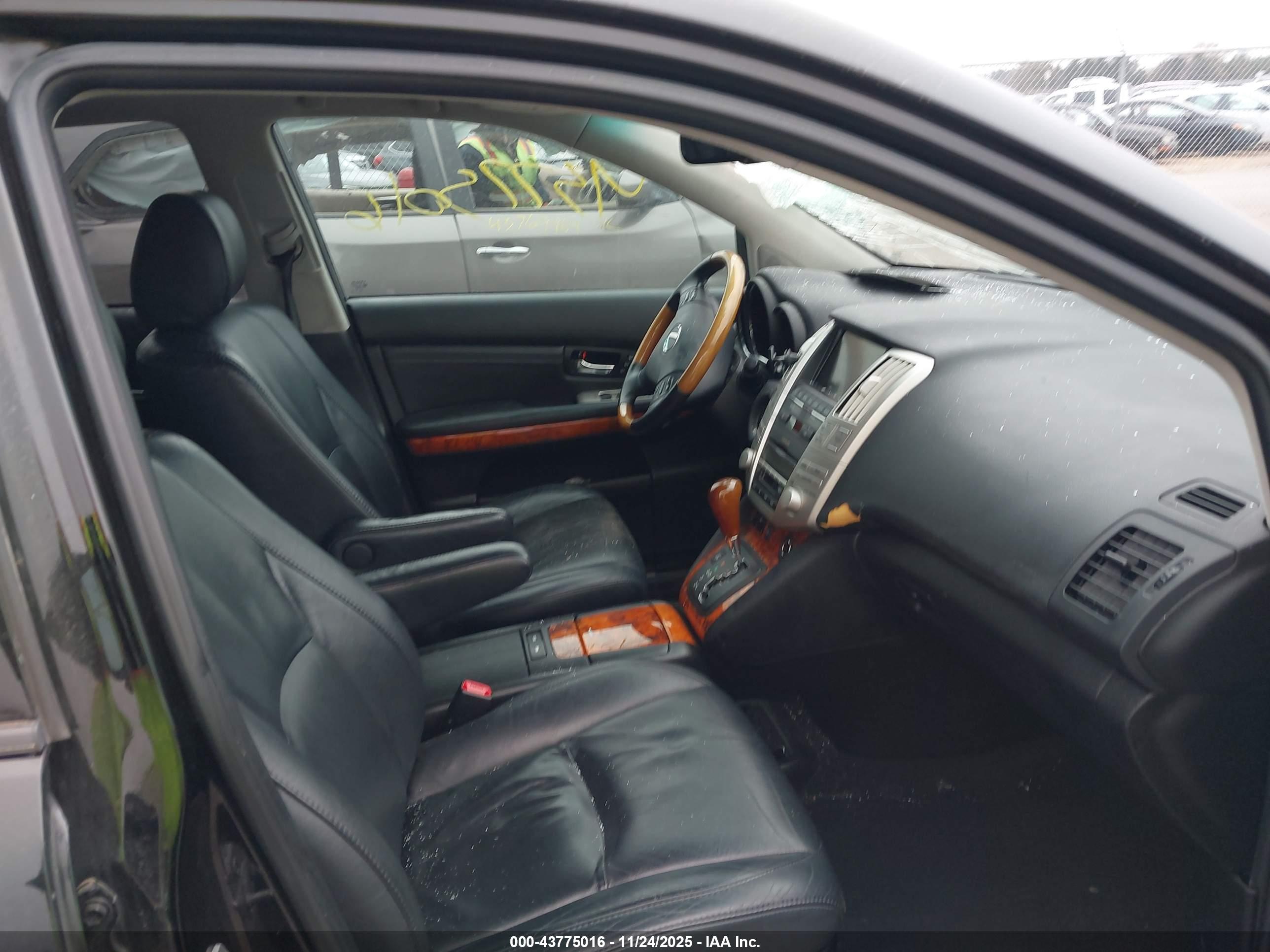 LEXUS RX image 5