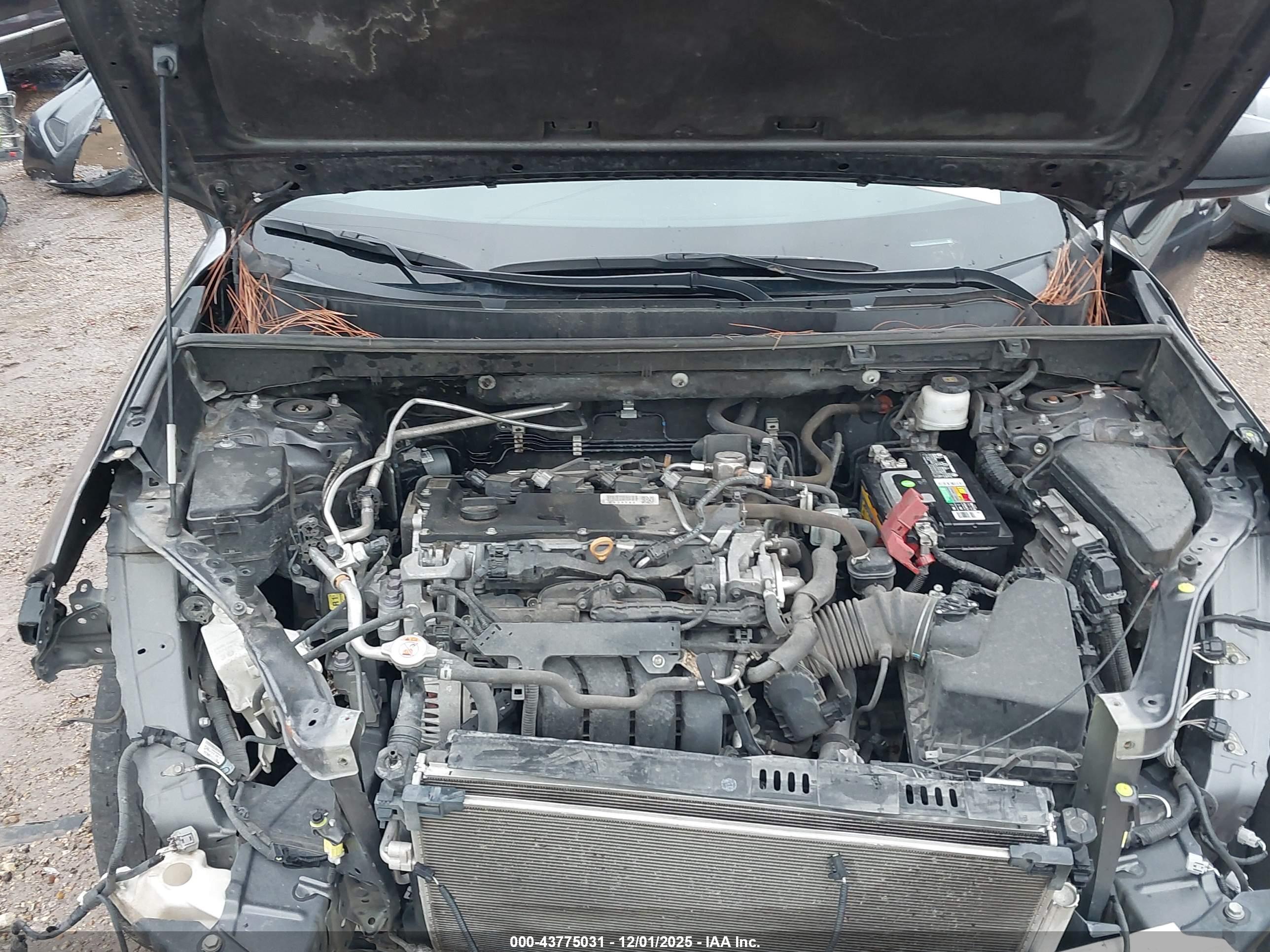 TOYOTA RAV4 image 10
