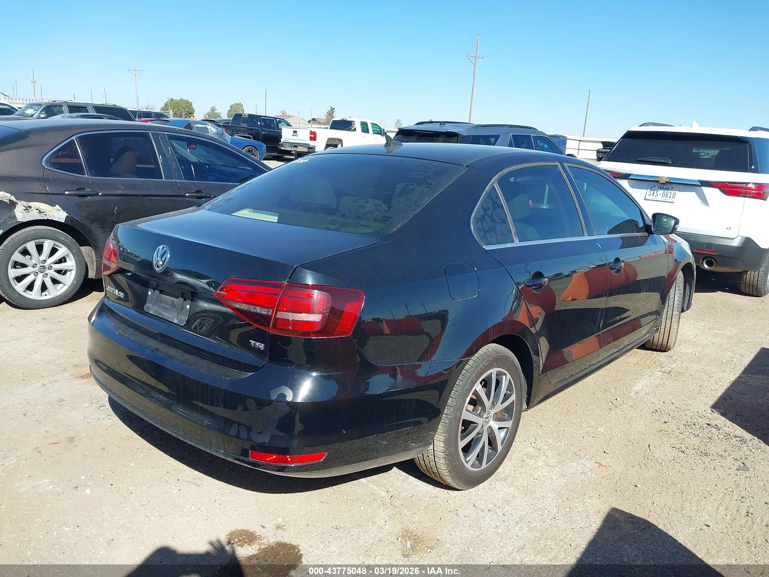 VOLKSWAGEN JETTA image 4