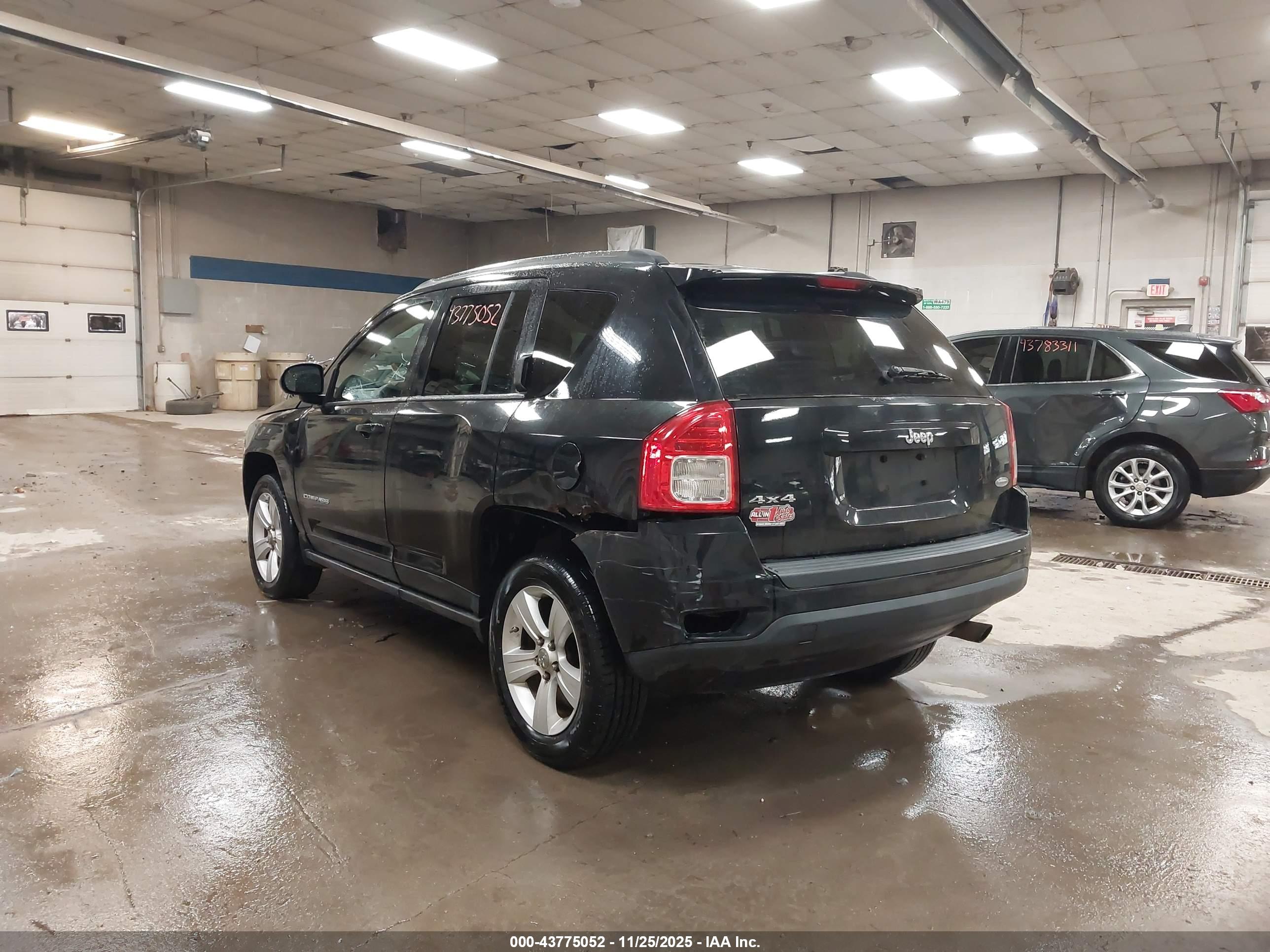 JEEP COMPASS image 3