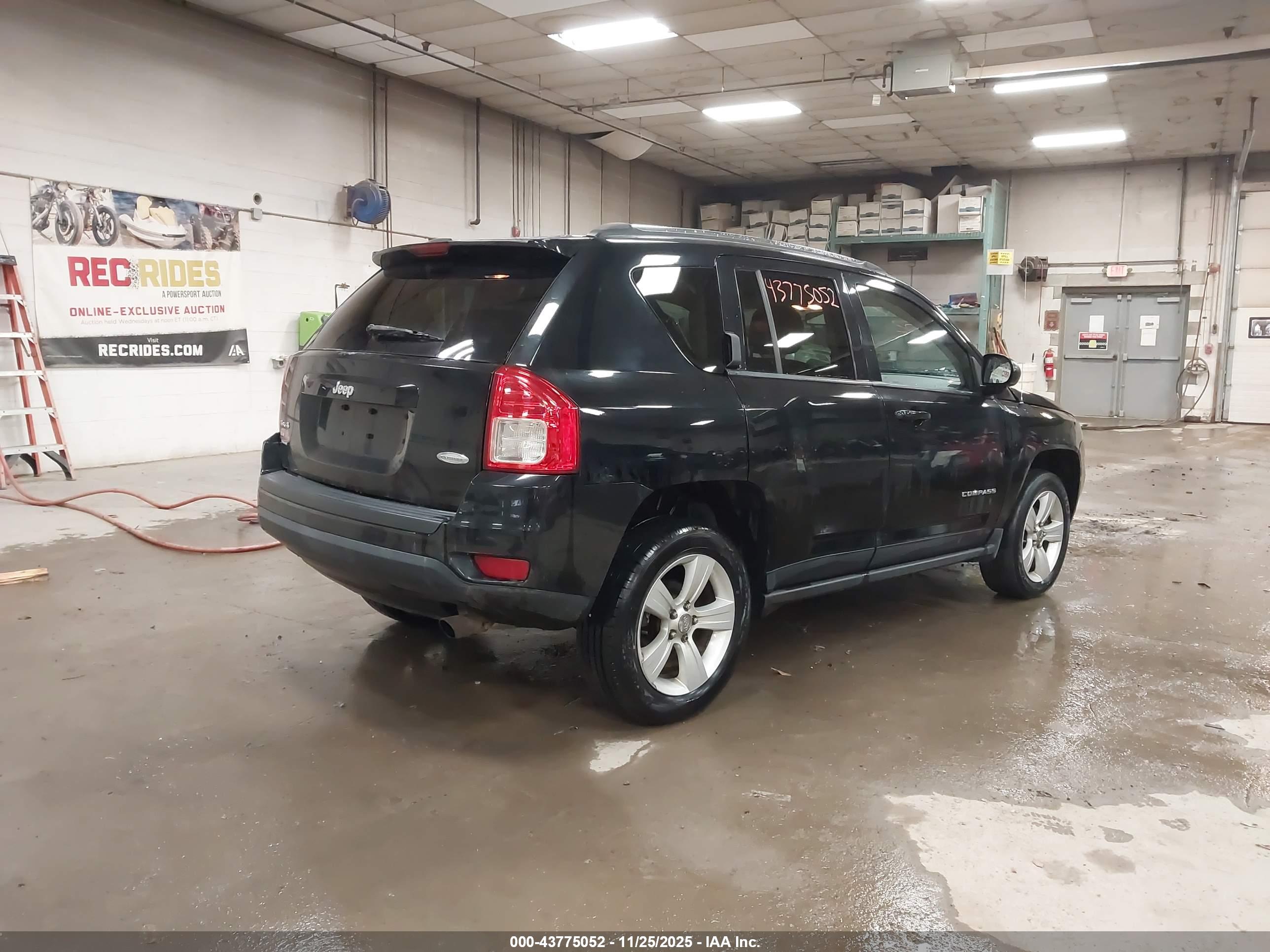 JEEP COMPASS image 4