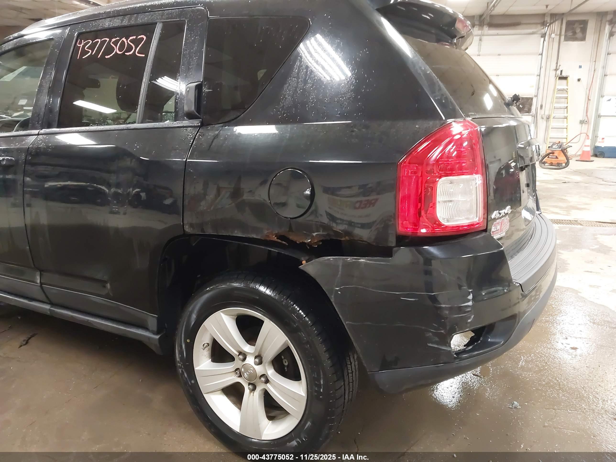 JEEP COMPASS image 6