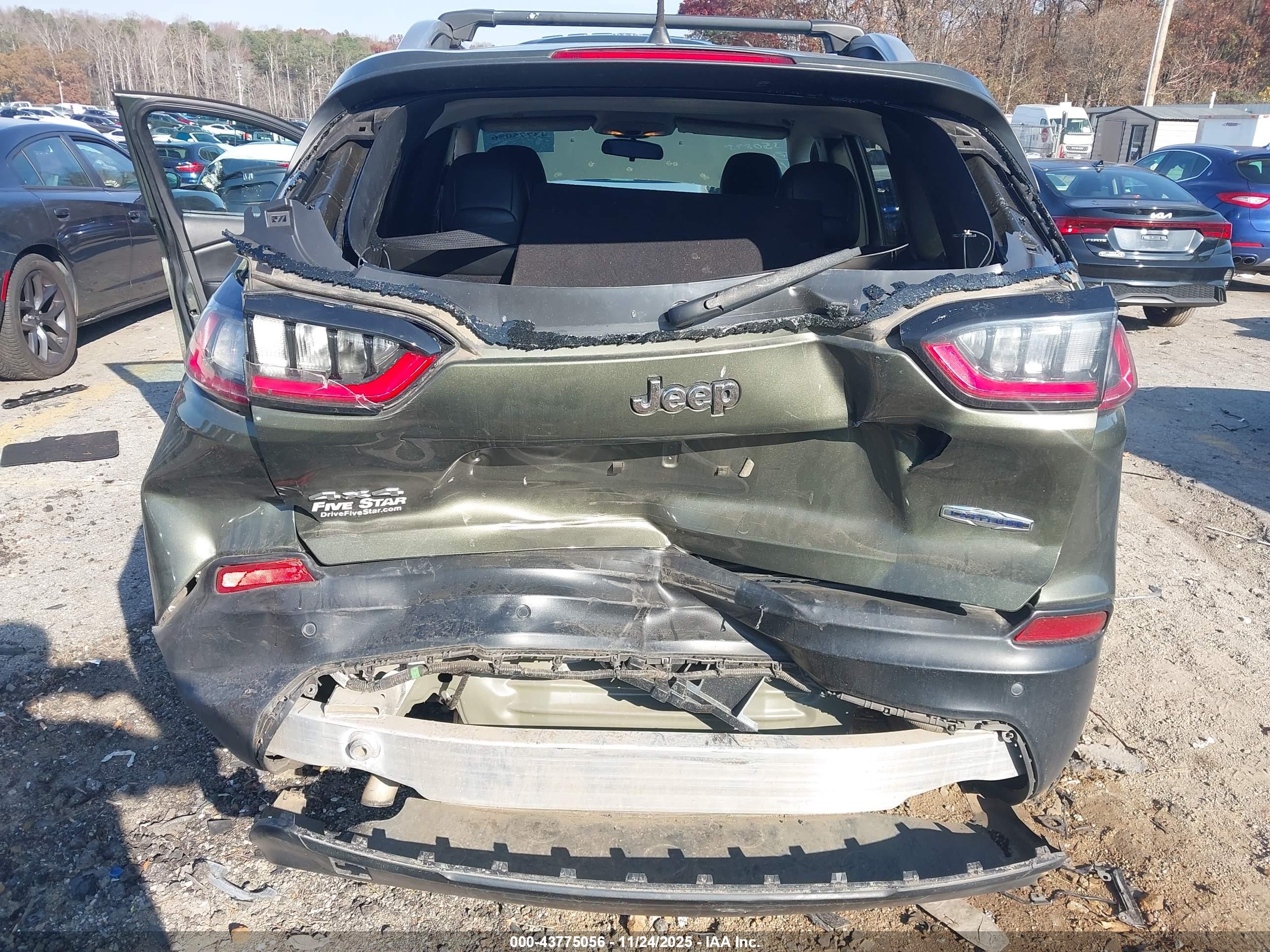 JEEP CHEROKEE image 6
