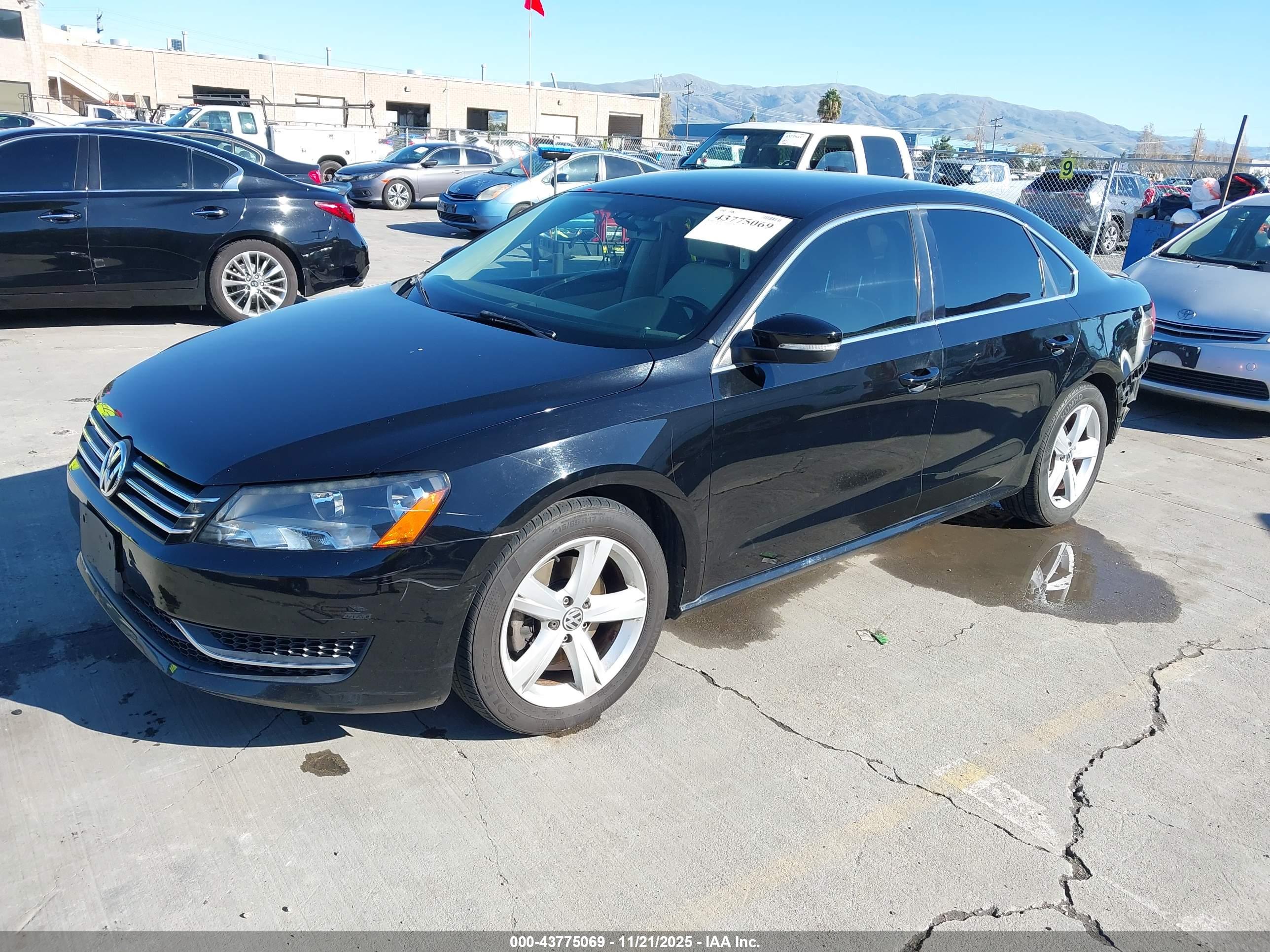 VOLKSWAGEN PASSAT image 2