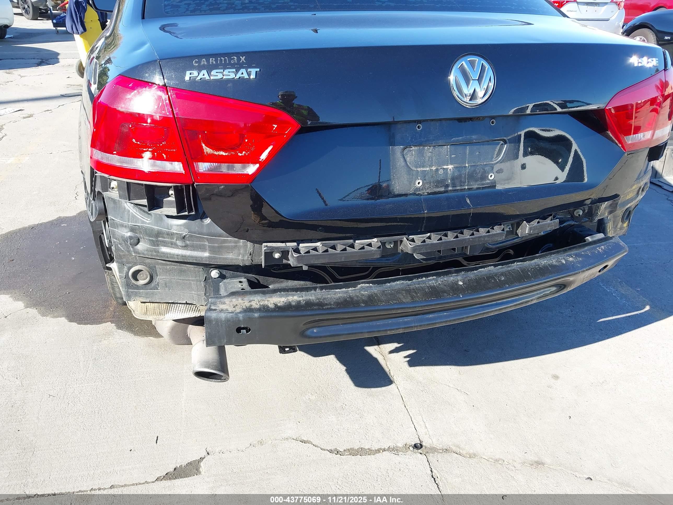 VOLKSWAGEN PASSAT image 6