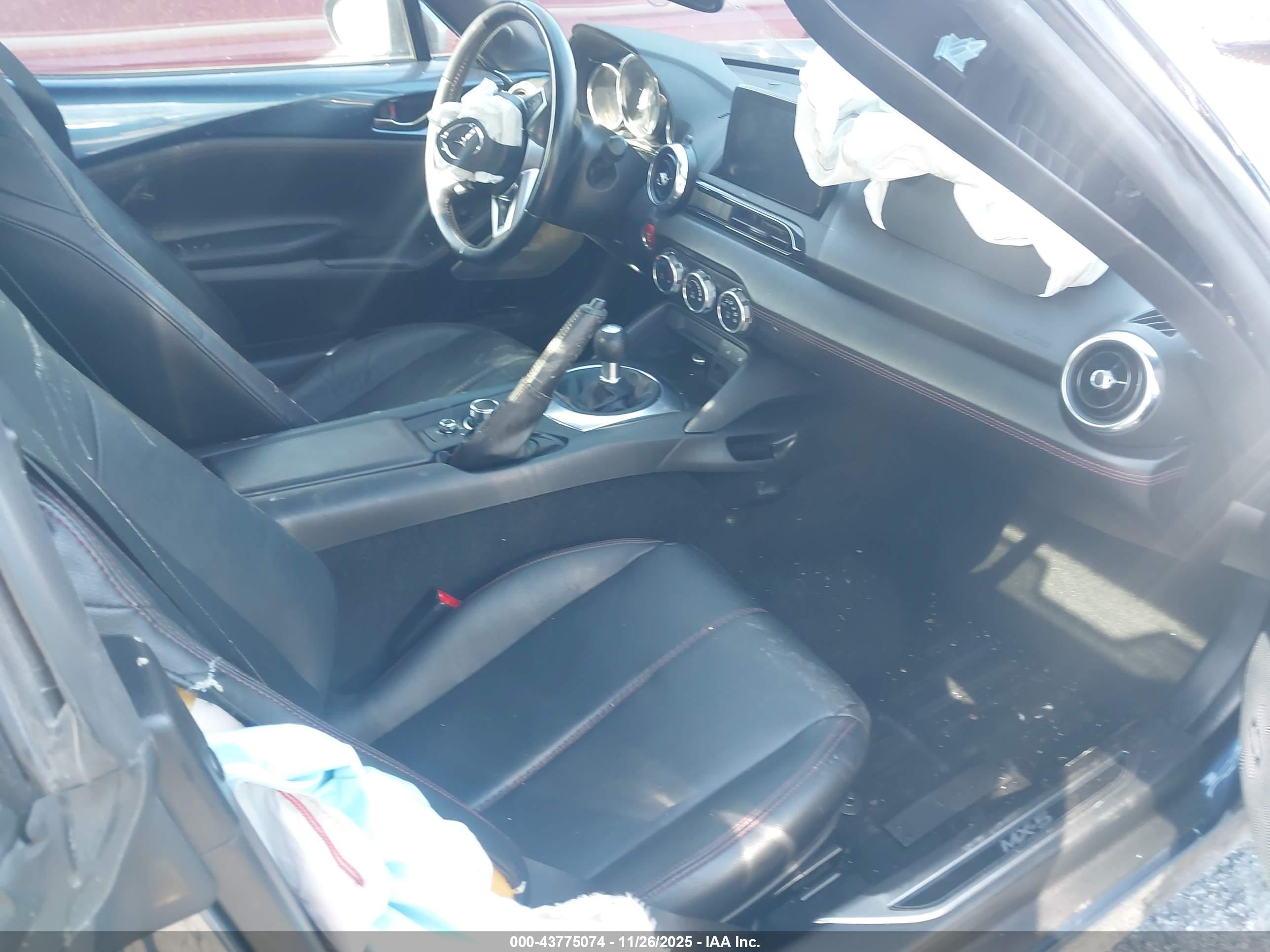MAZDA MX-5 image 5