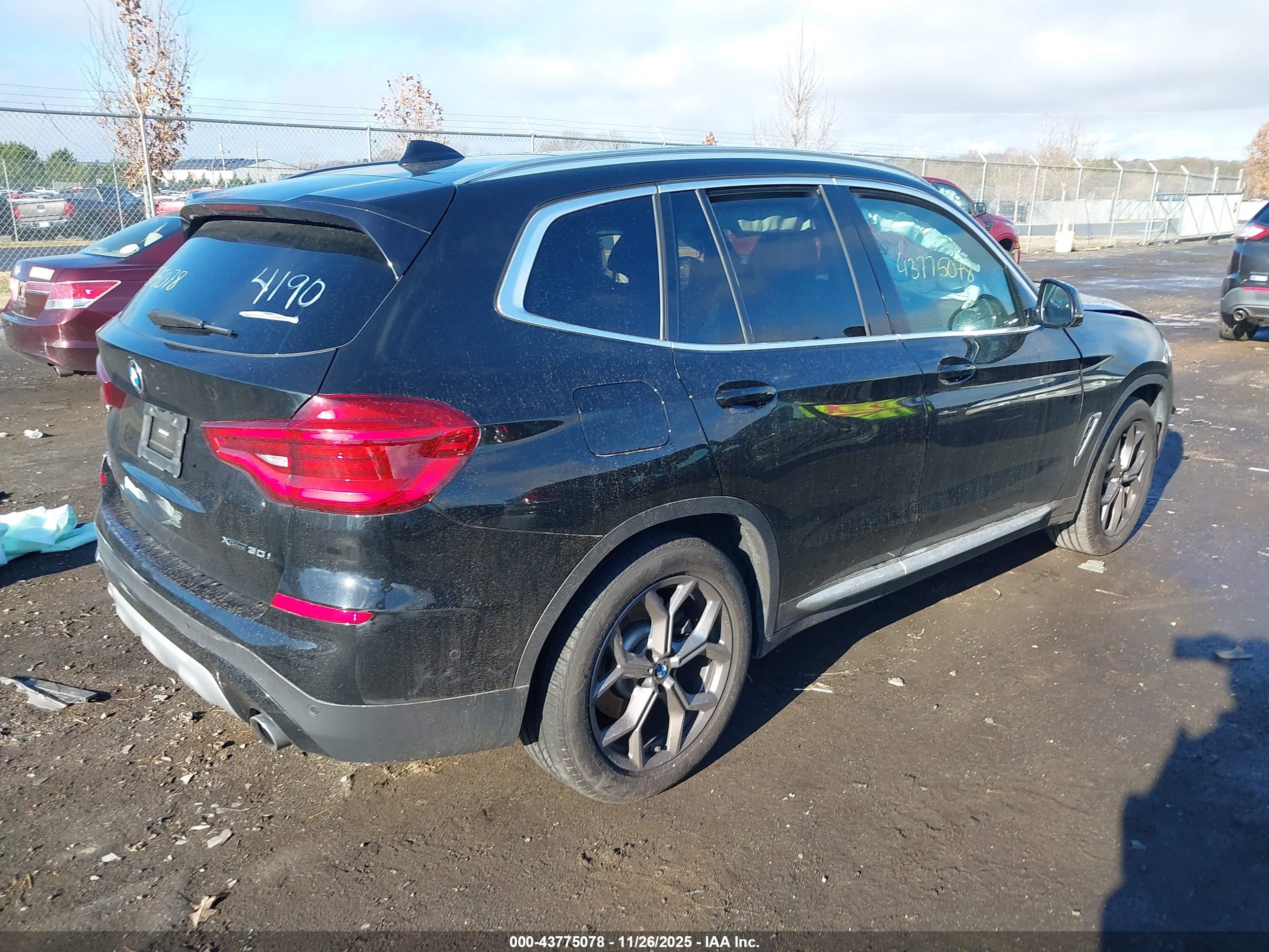 BMW X3 image 4