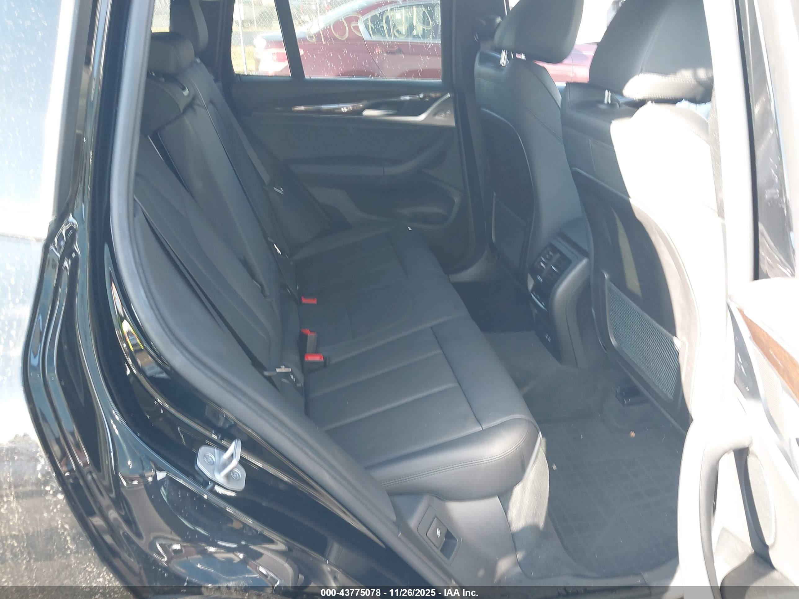BMW X3 image 8