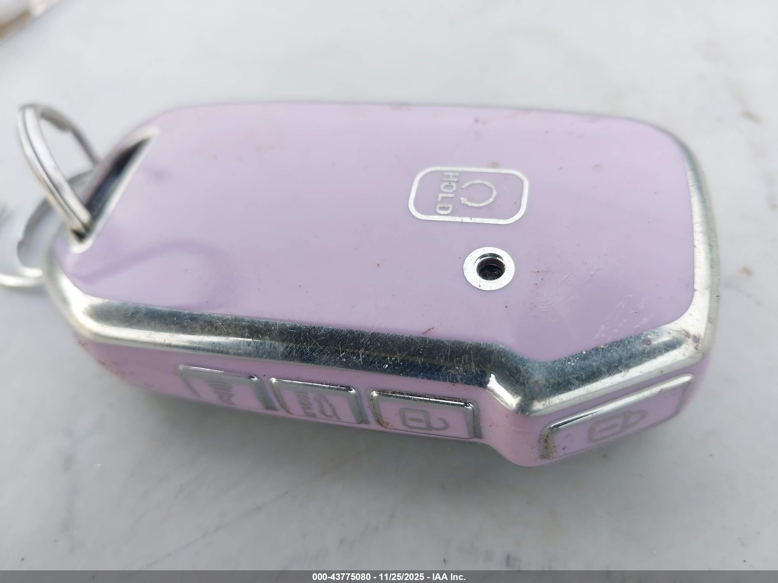 KIA K5 image 11