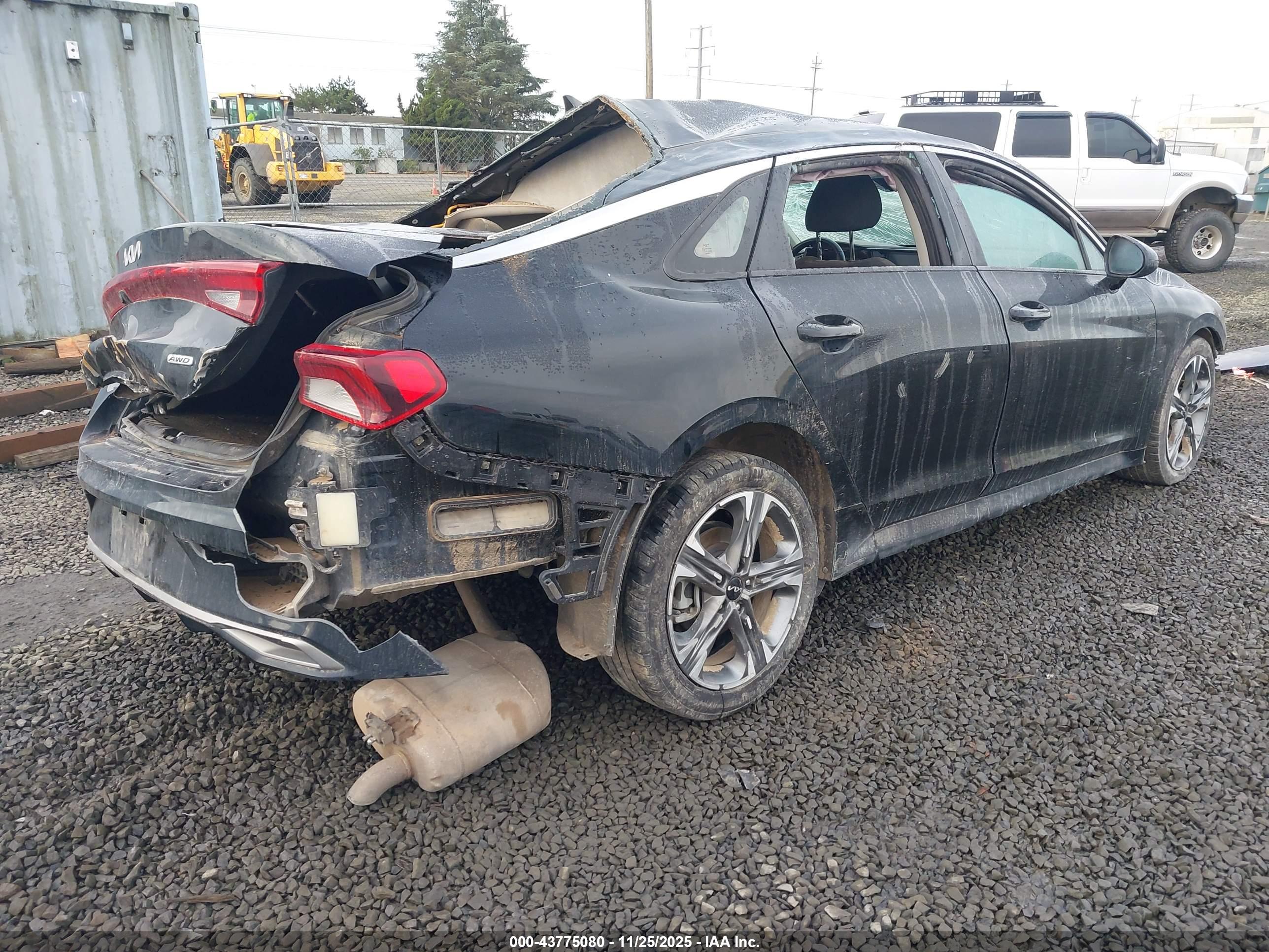 KIA K5 image 4