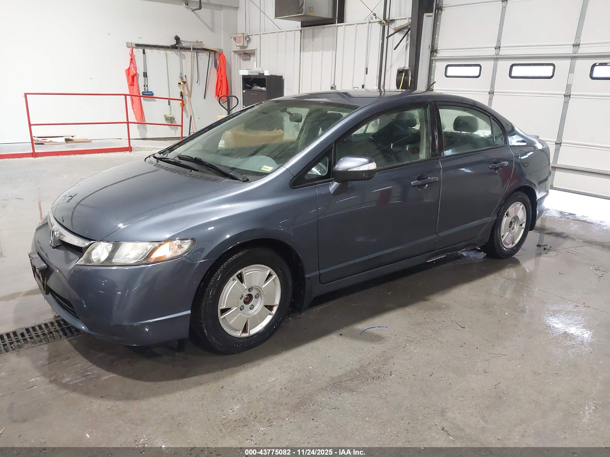 HONDA CIVIC image 2