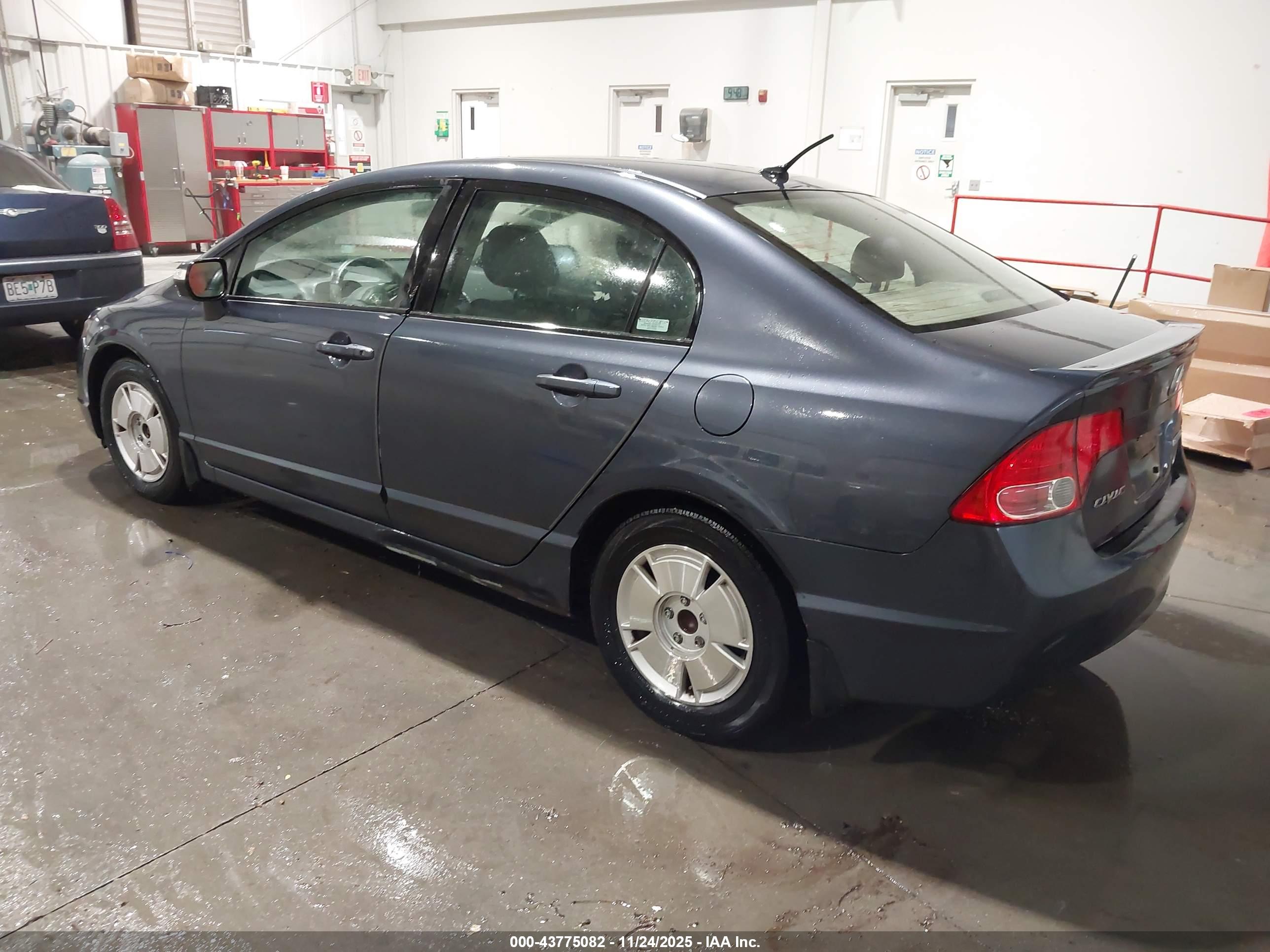 HONDA CIVIC image 3
