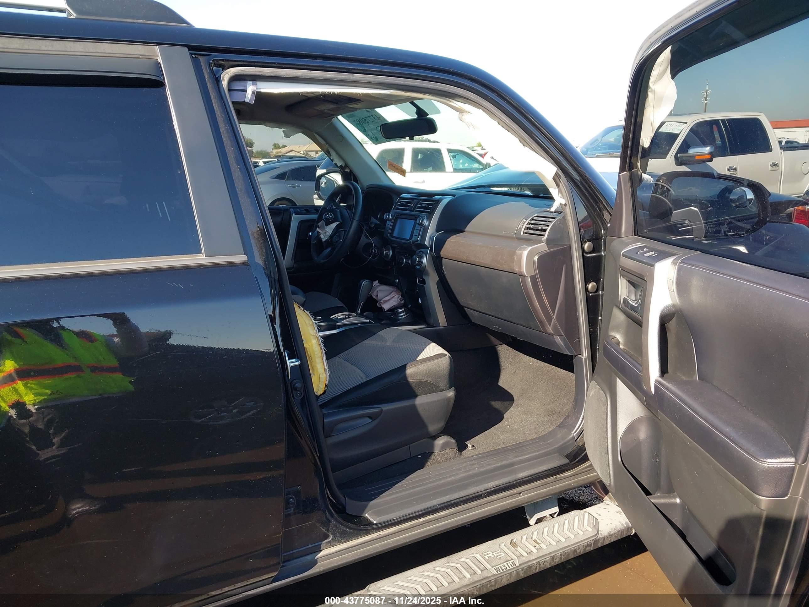 TOYOTA 4RUNNER image 5