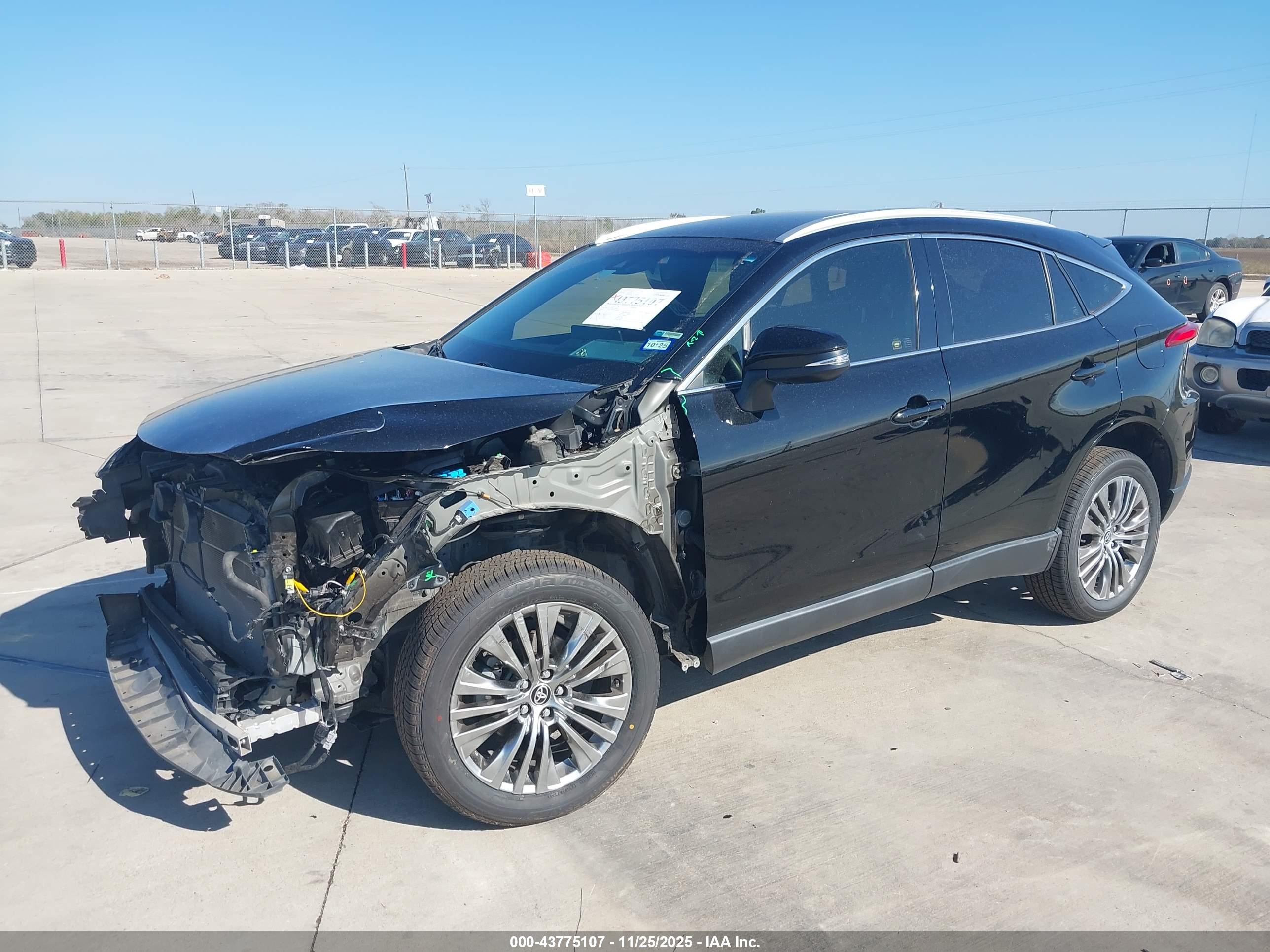 TOYOTA VENZA image 2