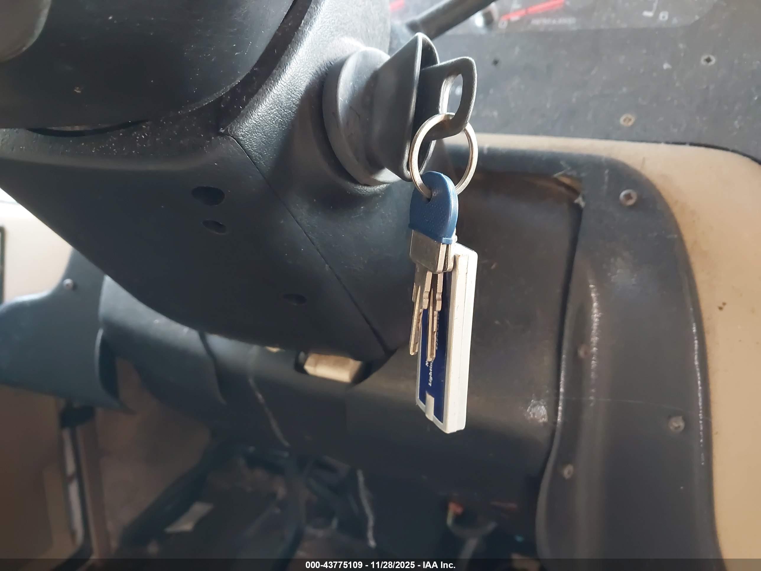 FORD F550 image 11